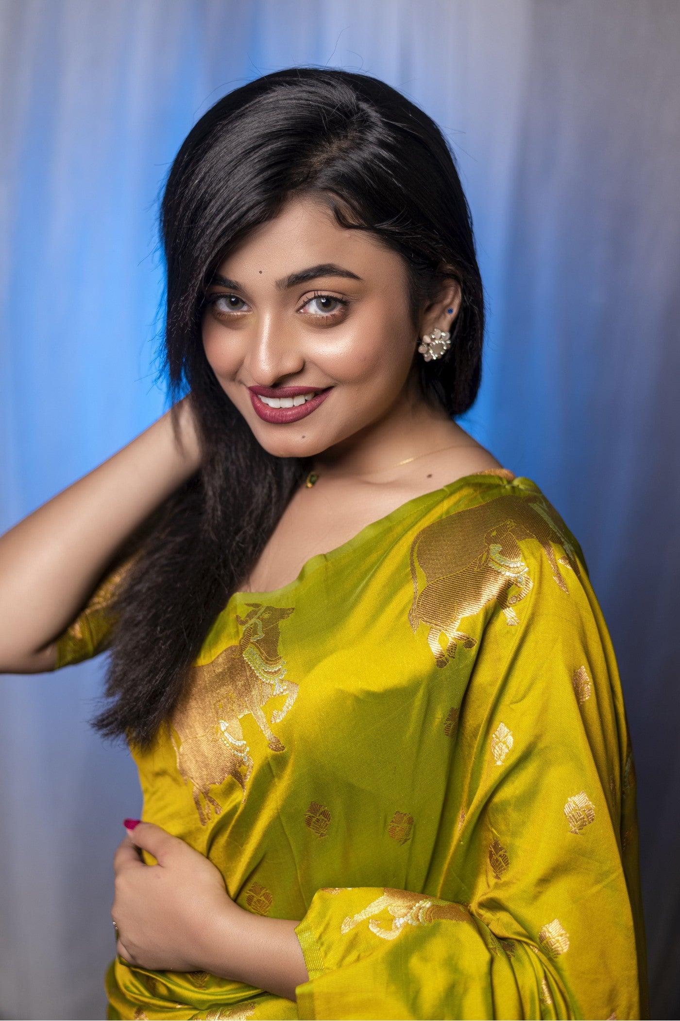 Buy MySilkLove Lawn Green Woven Banarasi Saree Online