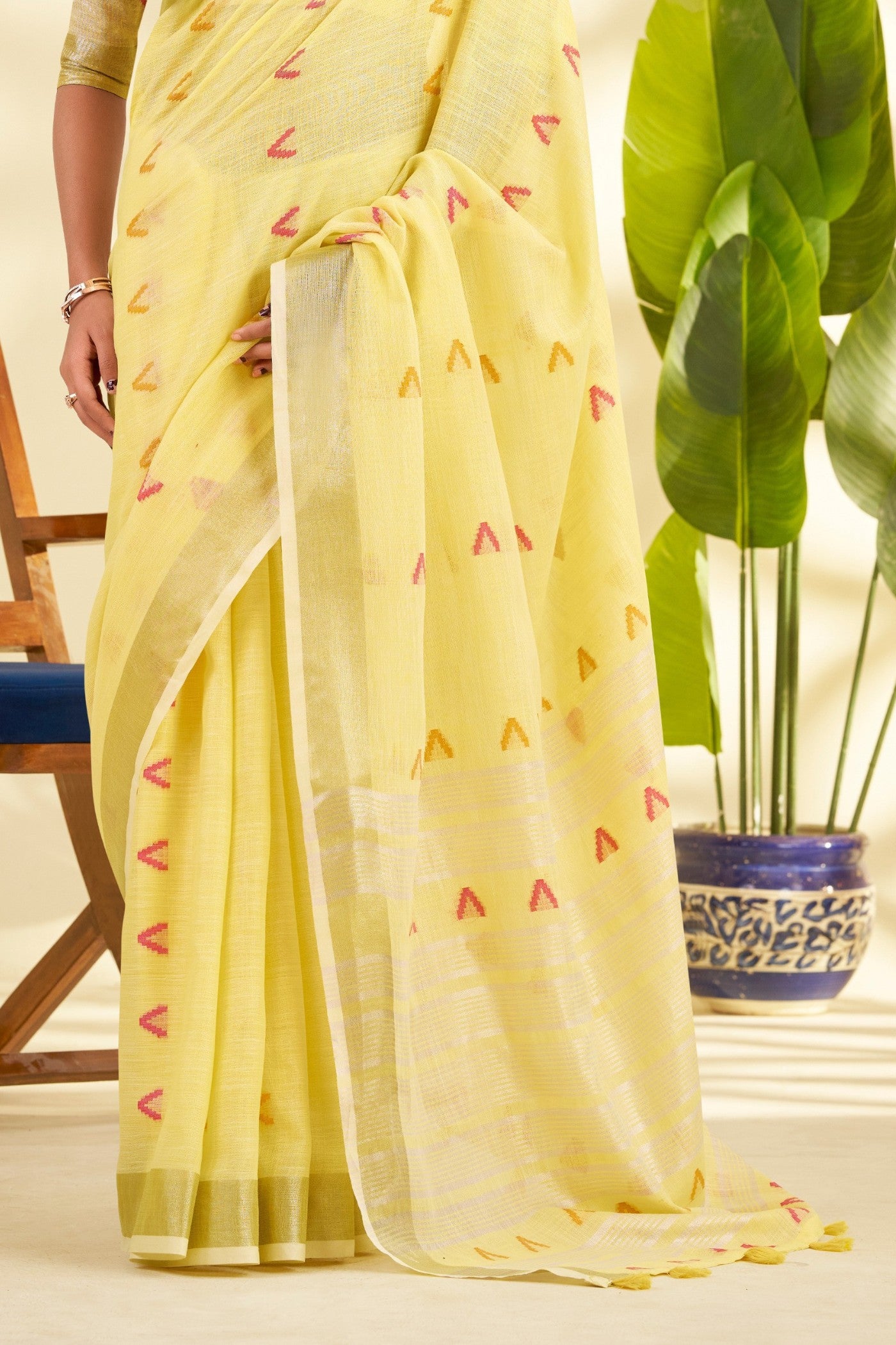 Buy MySilkLove Daffodil Yellow Woven Linen Saree Online