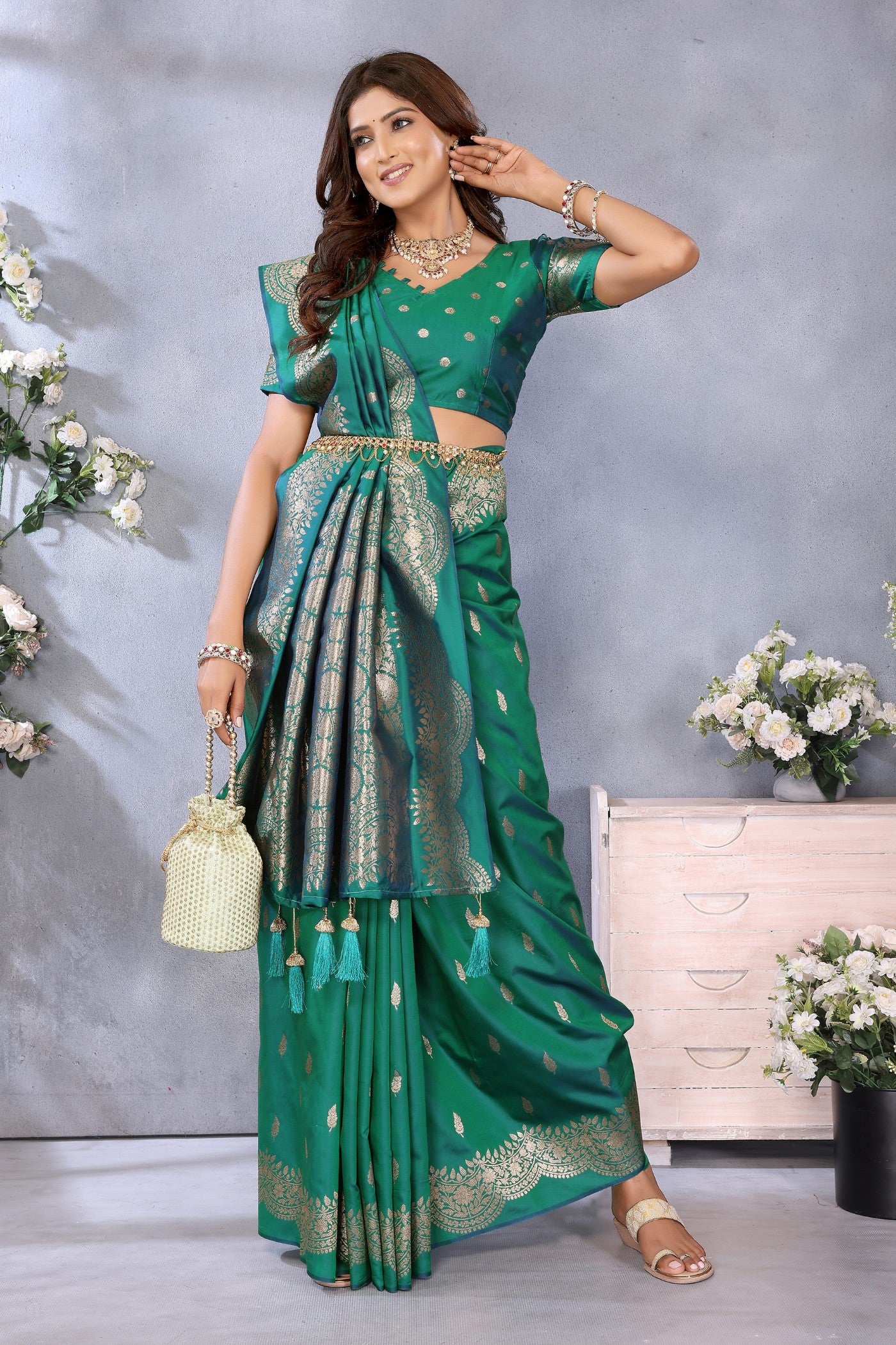 Buy MySilkLove Rama Green Woven Banarasi Saree Online