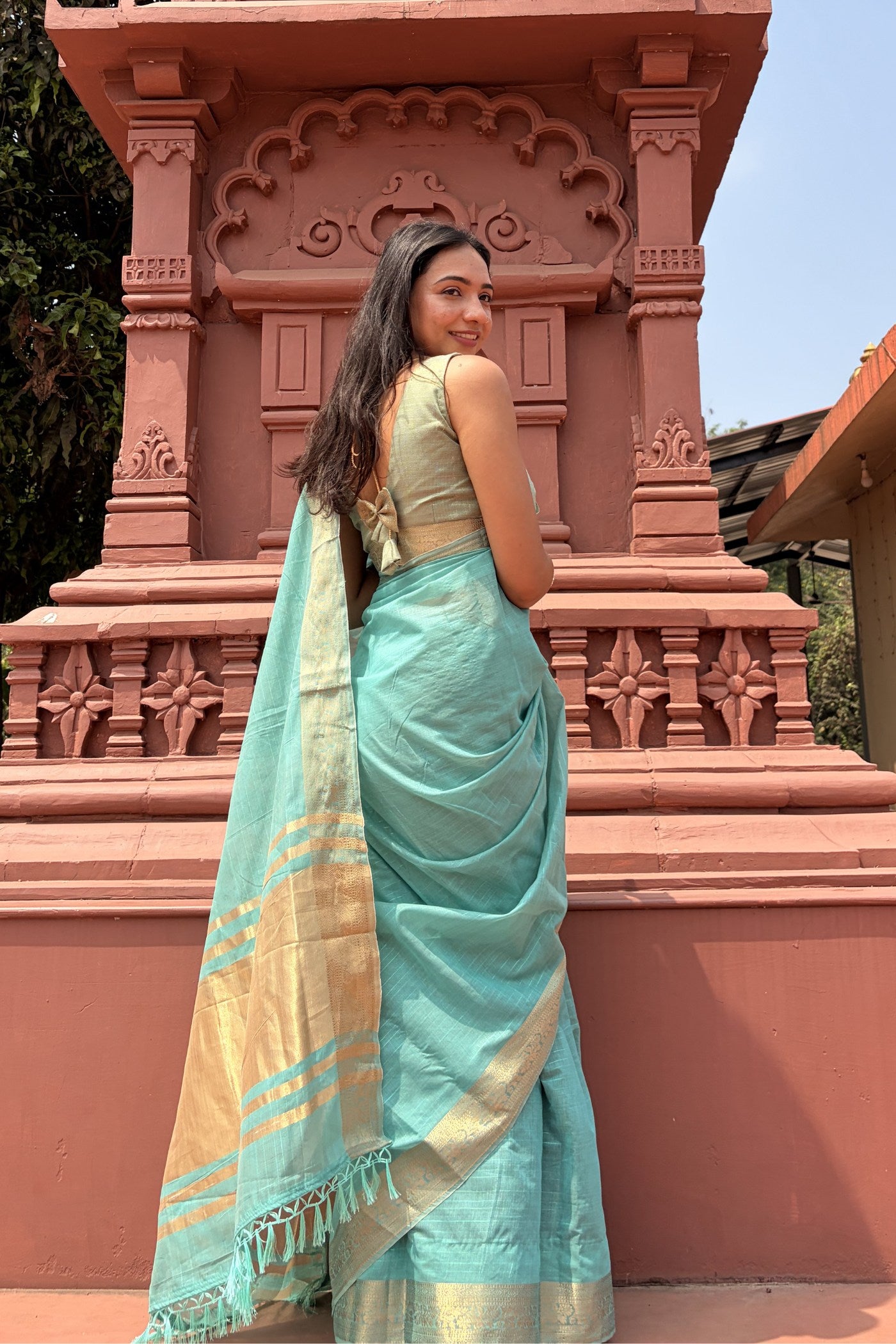 Buy MySilkLove Mentor Green Woven Maheshwari Saree Online