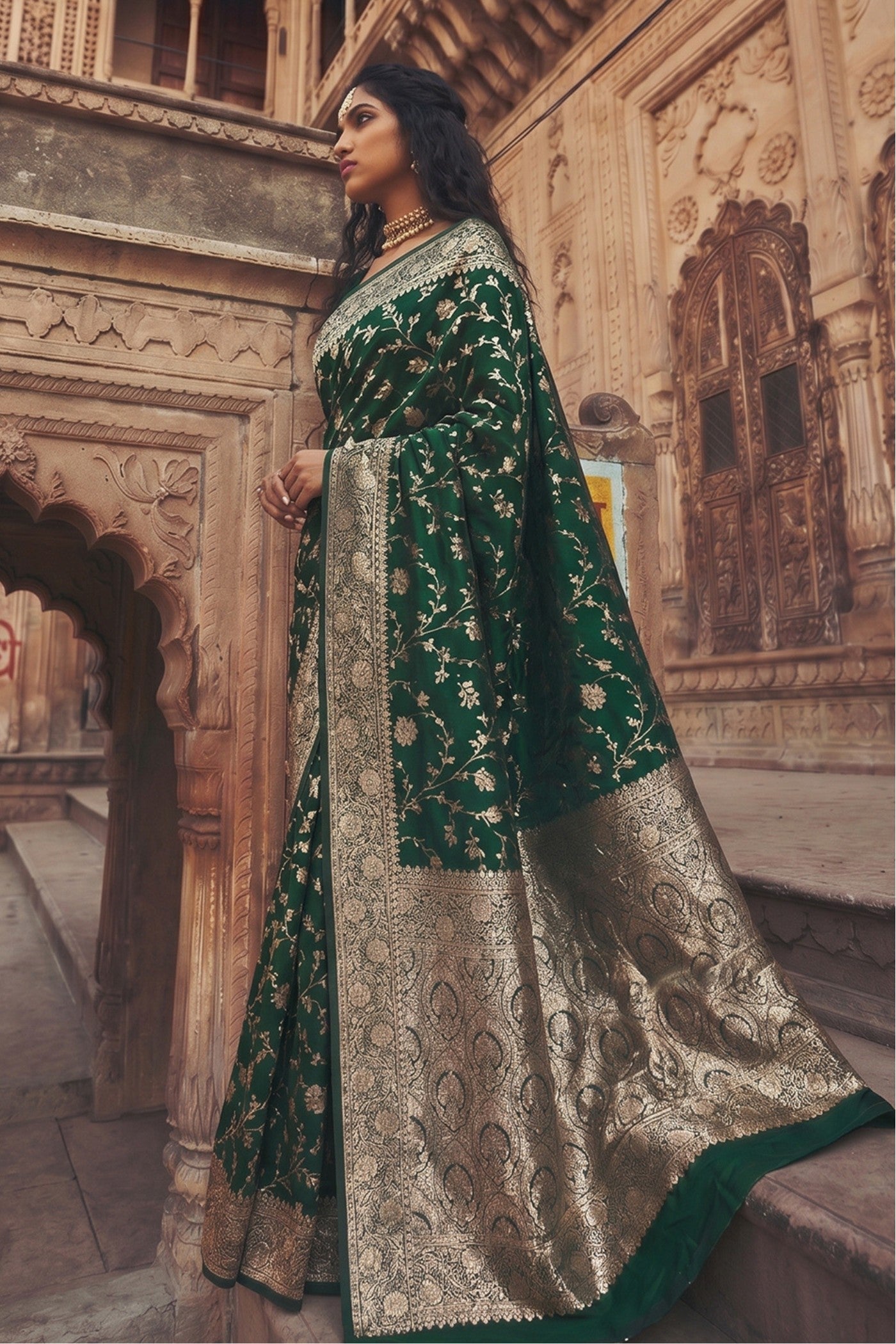 Buy MySilkLove Hunter Green Woven Banarasi Saree Online