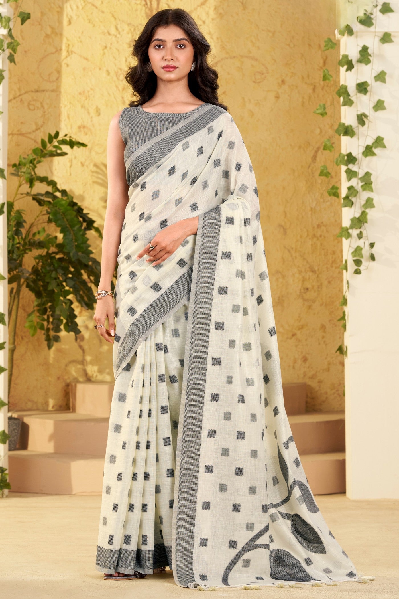 Buy MySilkLove Parchment White Woven Linen Saree Online