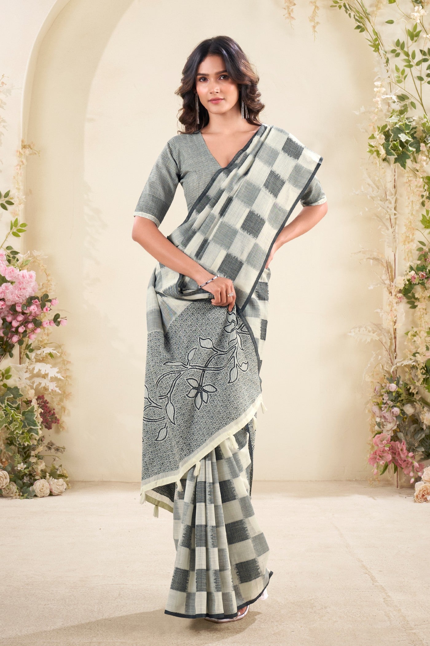 Buy MySilkLove Bone White and Grey Woven Linen Saree Online