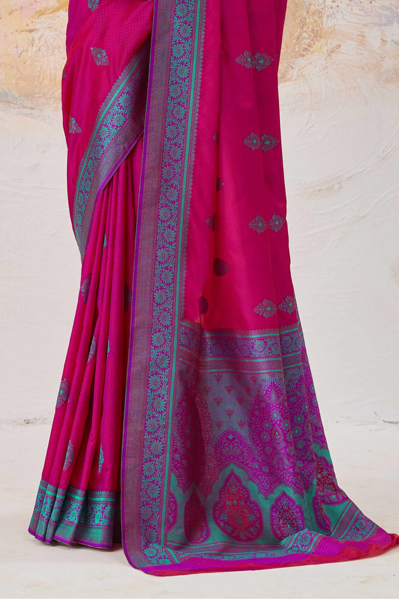 Buy MySilkLove European Pink Woven Tanchoi Kanjivaram Saree Online