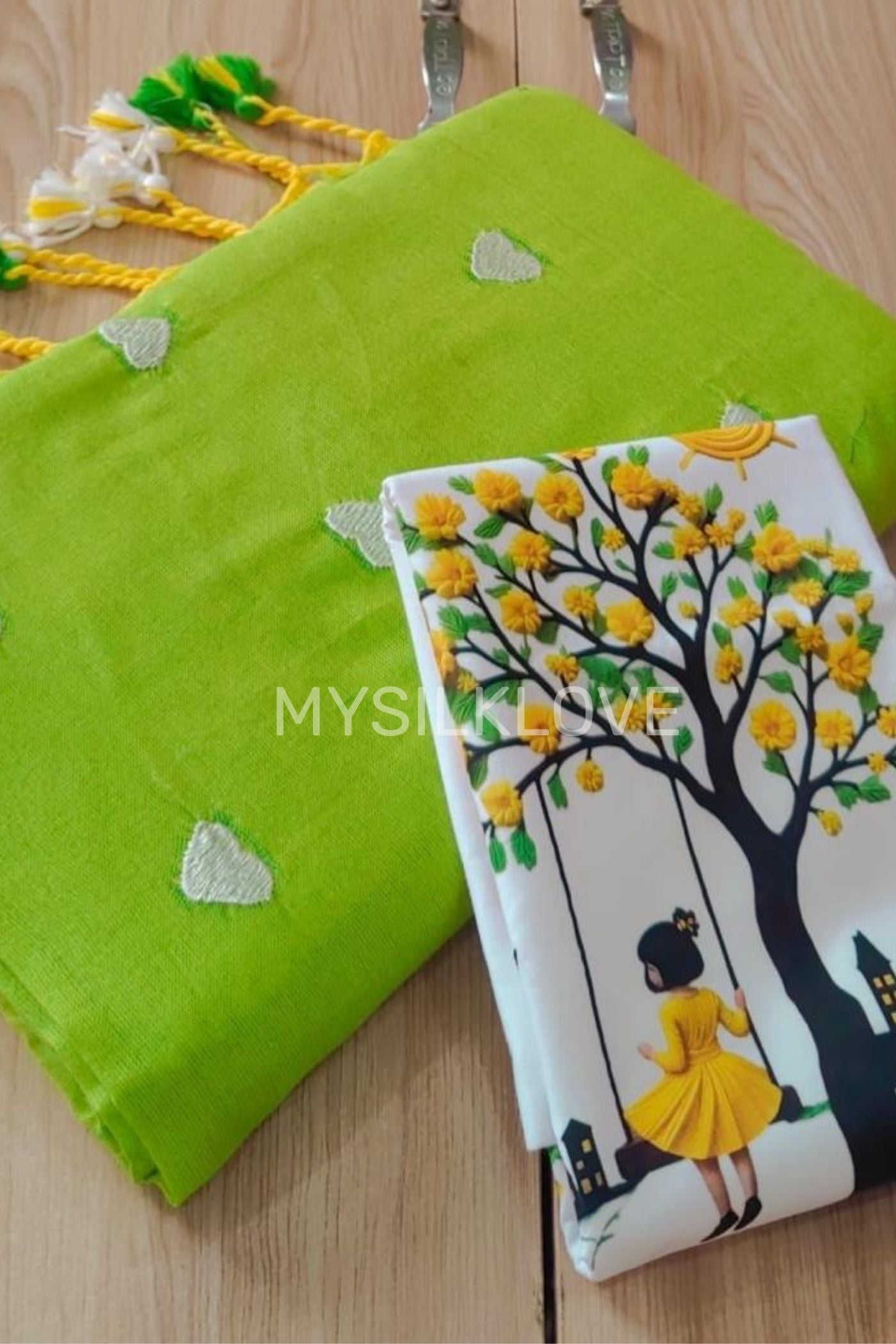 Buy MySilkLove Parrot Green Mul cotton Heart Thread Woven Saree Without Blouse Online