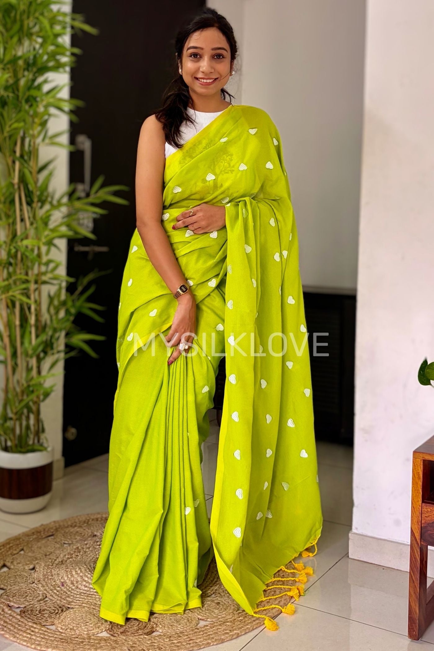 MySilkLove Parrot Green Mul cotton Heart Thread Woven Saree Without Blouse