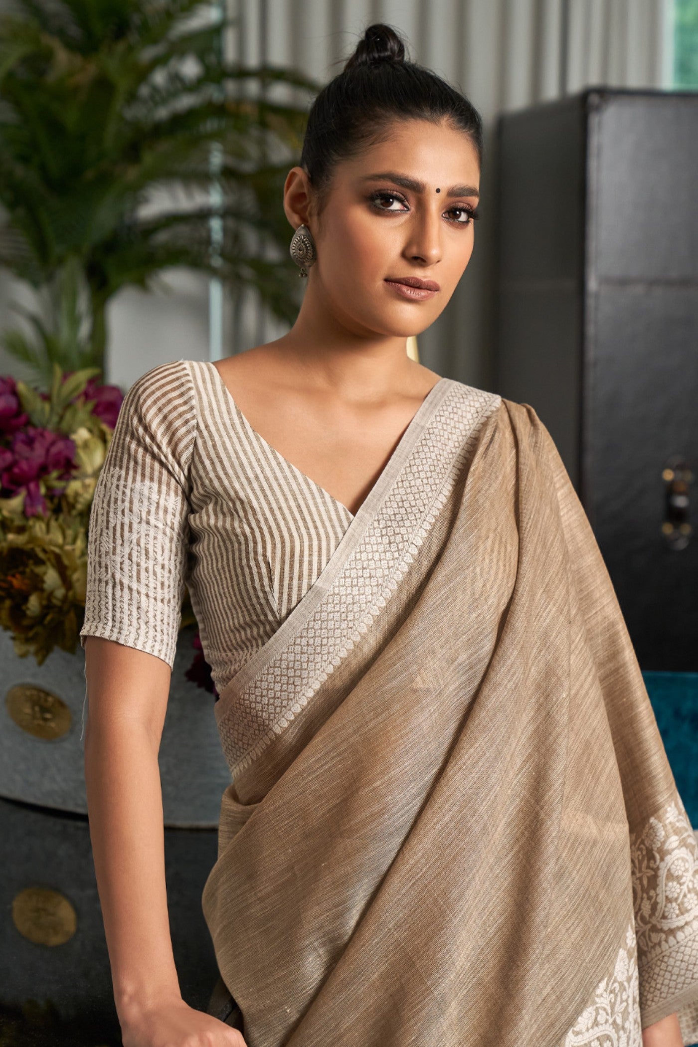 Buy MySilkLove Peanut Brown Woven Linen Saree Online
