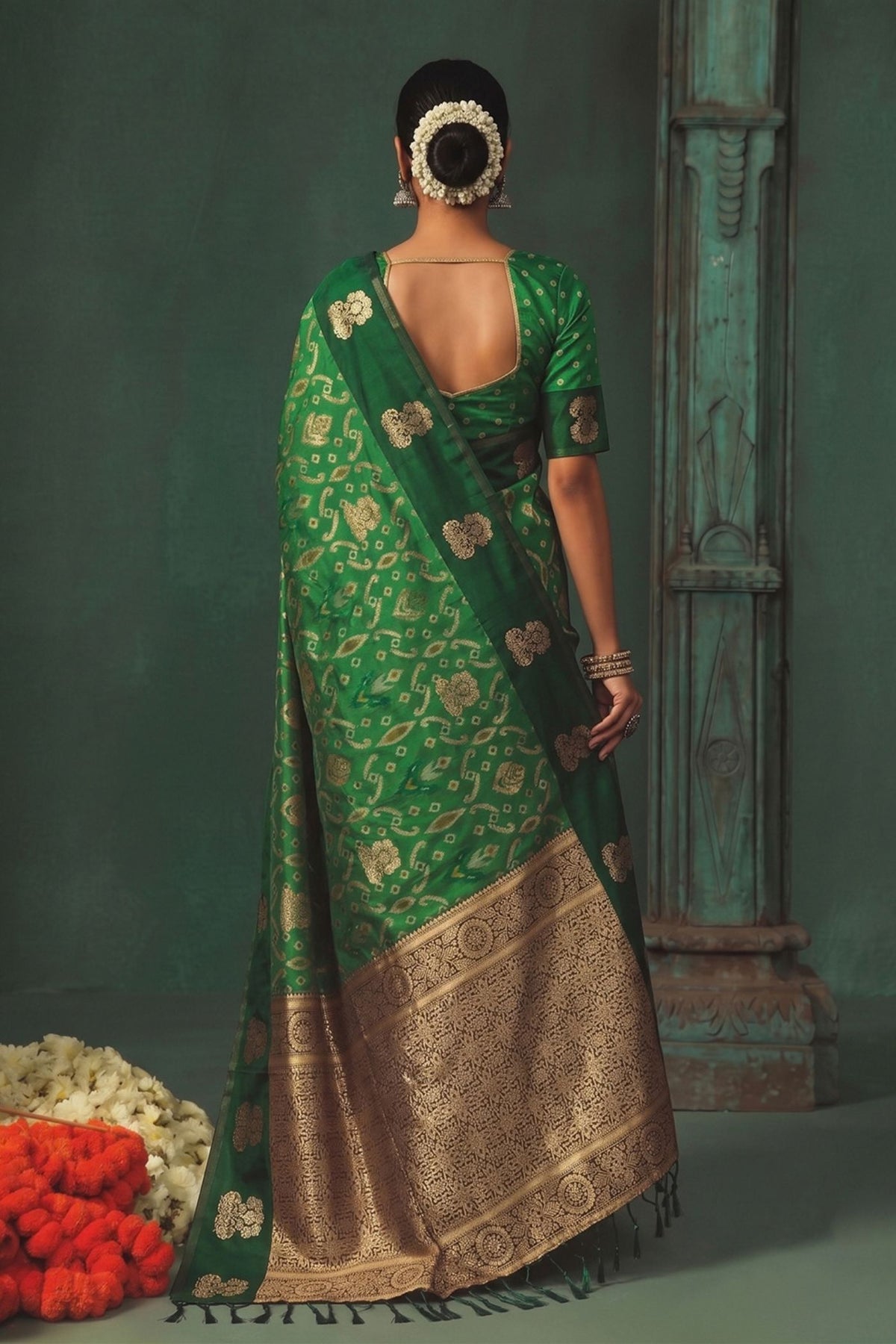 Buy MySilkLove Meadow Green Woven Banarasi Silk Saree Online