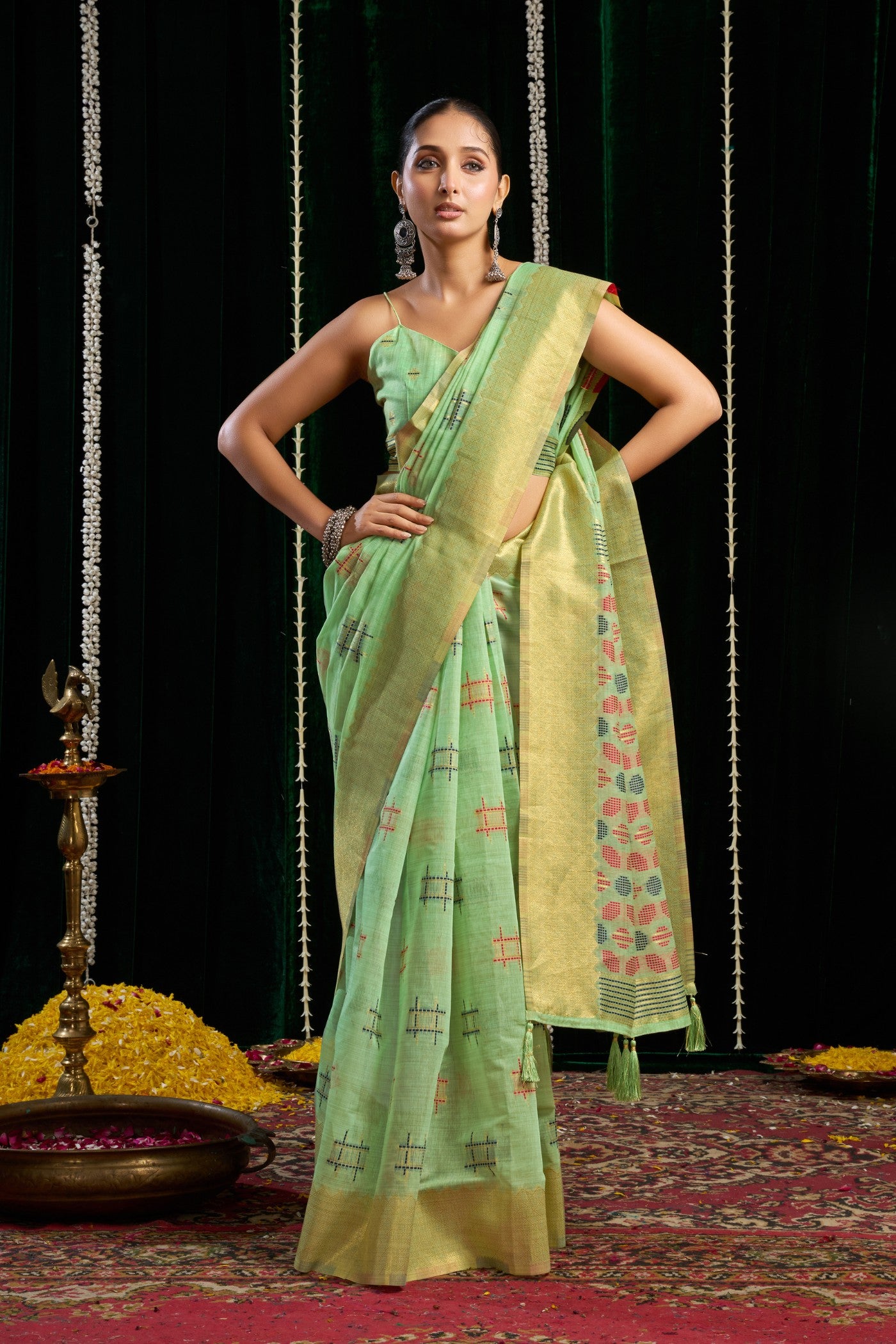 Buy MySilkLove Pantone Green Woven Cotton Saree Online