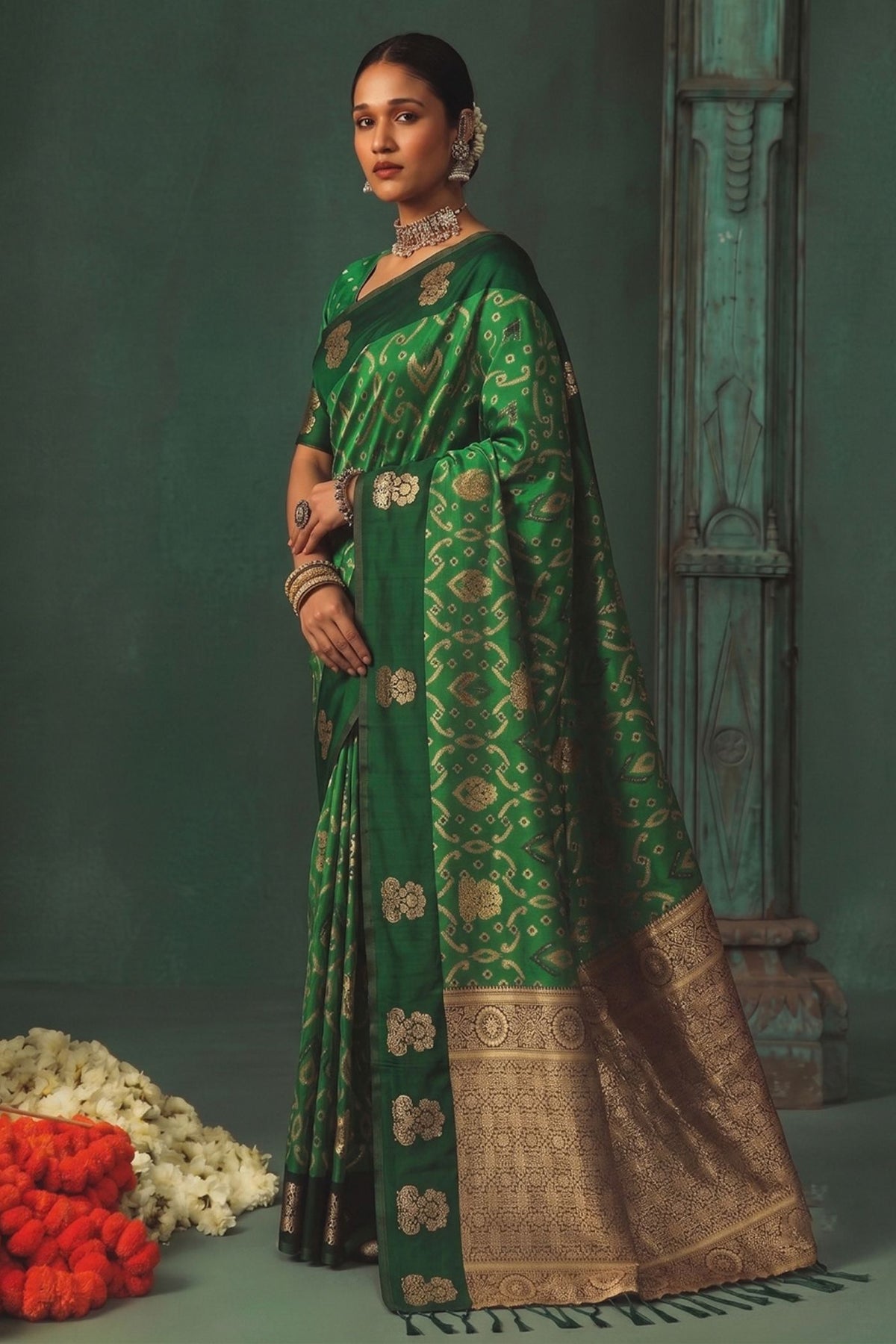 Buy MySilkLove Meadow Green Woven Banarasi Silk Saree Online