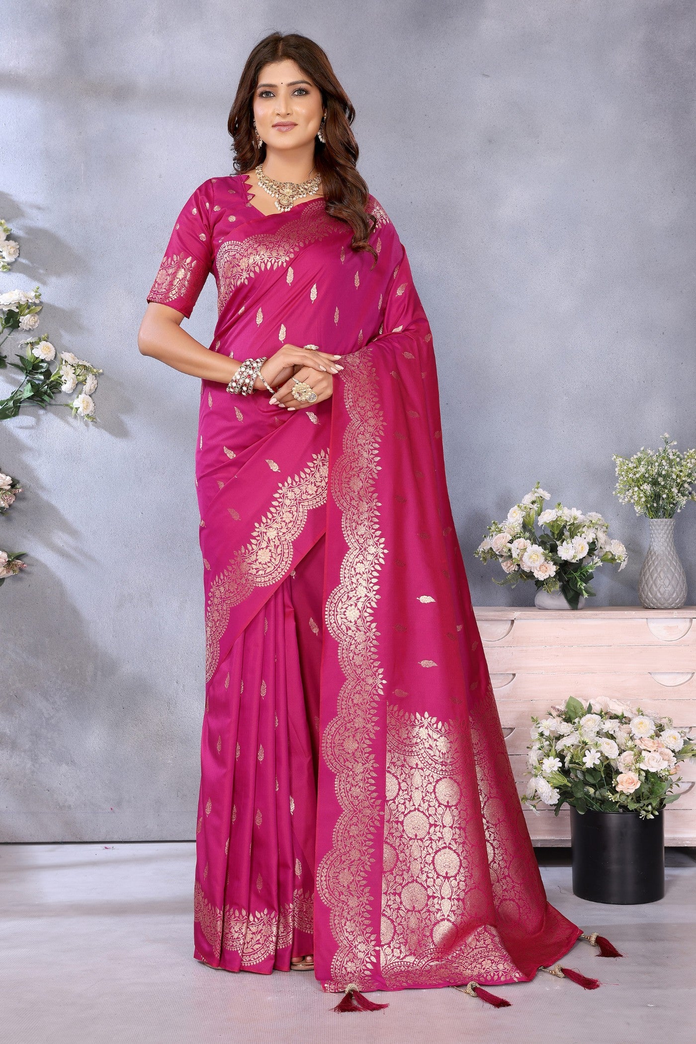 Buy MySilkLove Magenta Pink Woven Banarasi Saree Online