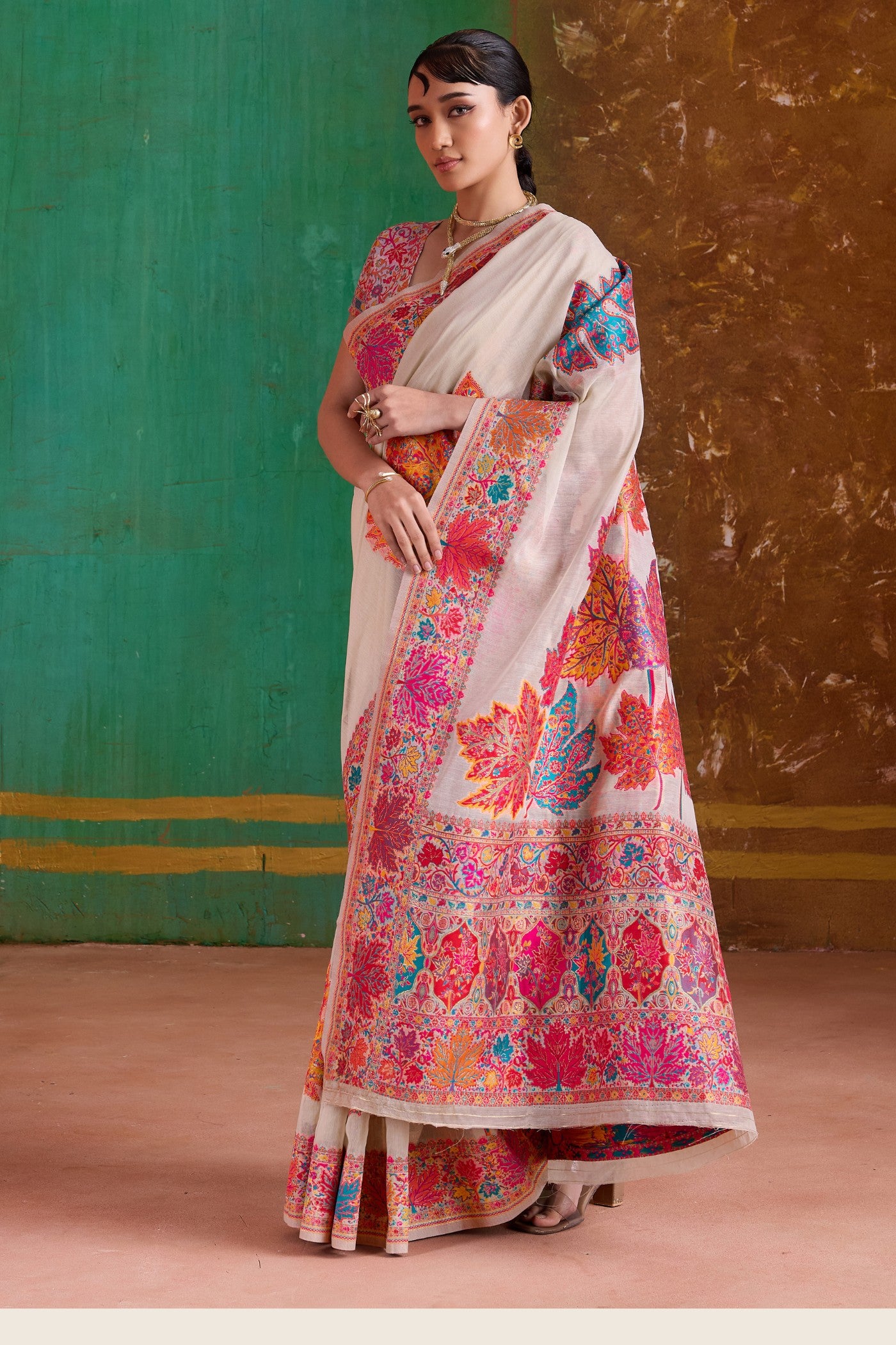 Buy MySilkLove Eggshell White Kashmiri Handloom Jamewar Saree Online