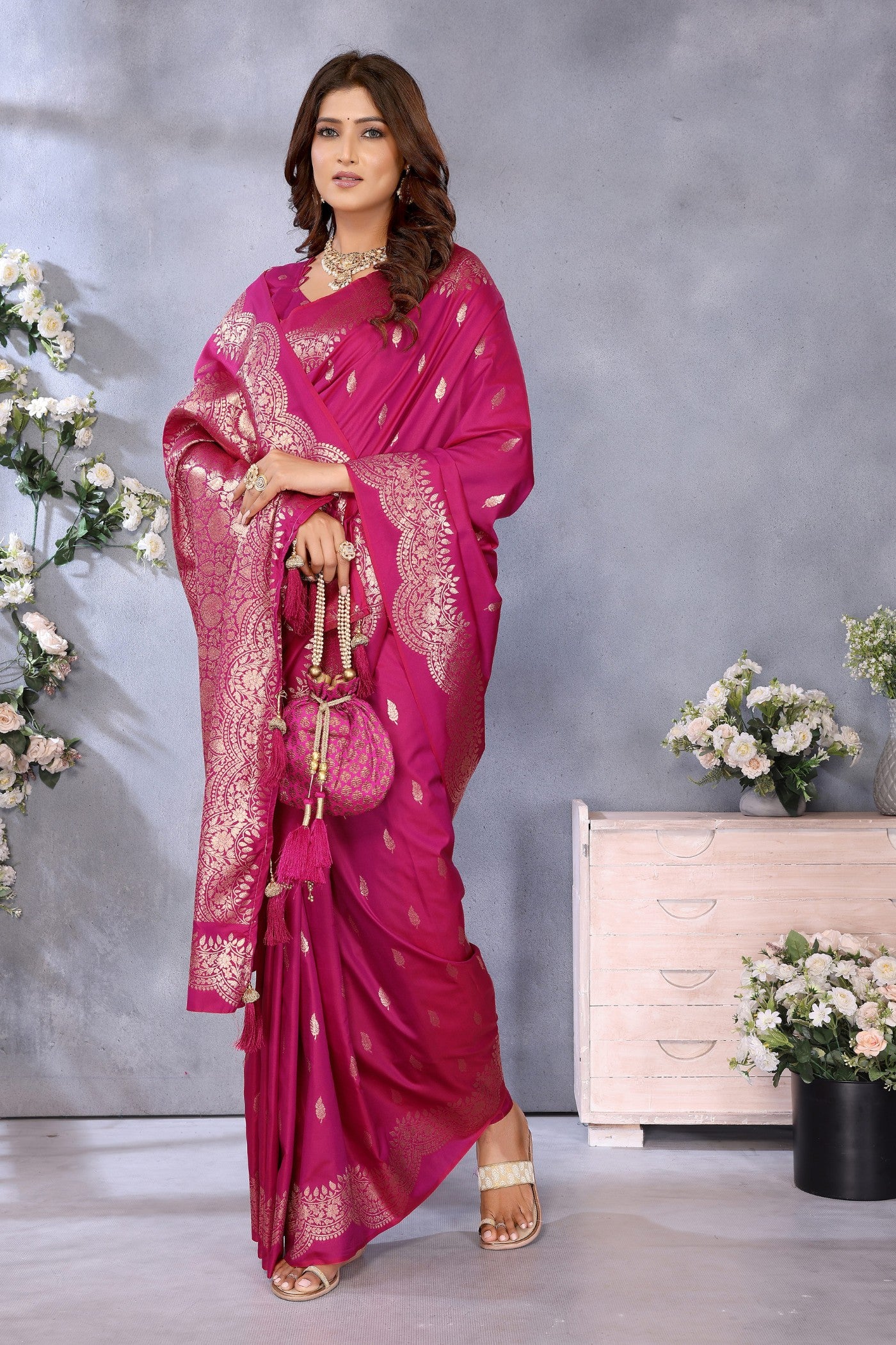 Buy MySilkLove Magenta Pink Woven Banarasi Saree Online