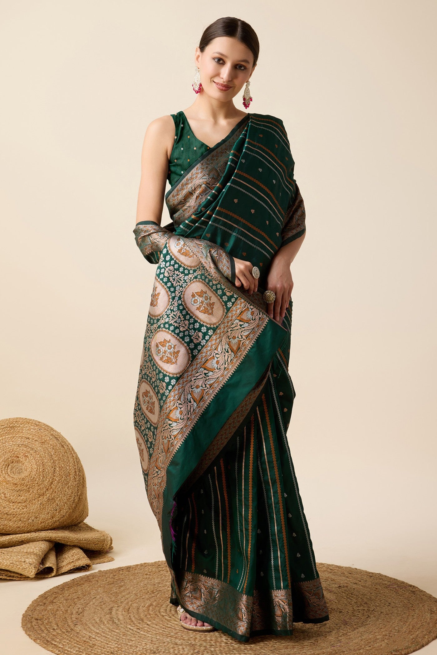 Buy MySilkLove Kelly Green Zari Woven Banarasi Saree Online