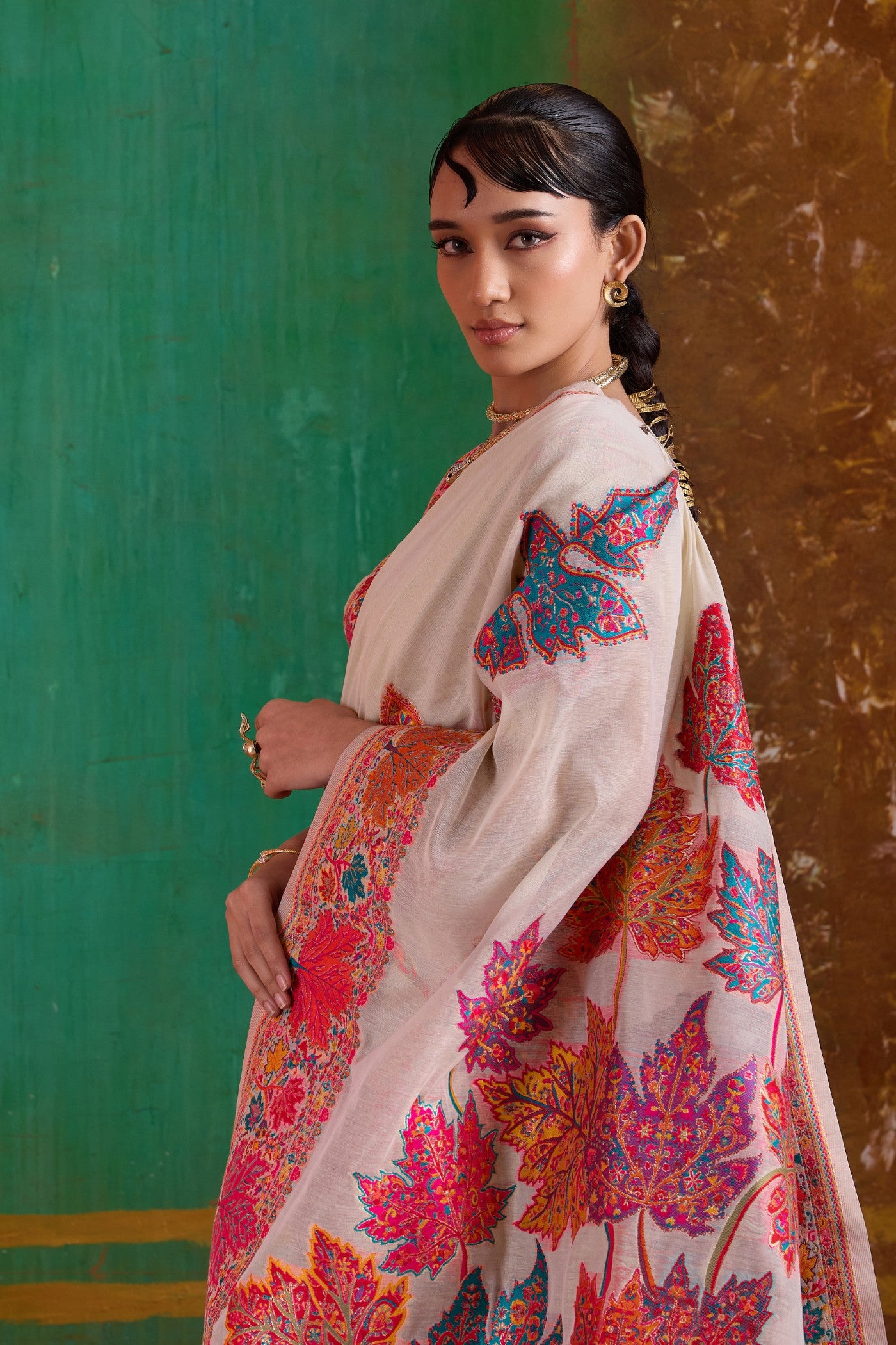 Buy MySilkLove Eggshell White Kashmiri Handloom Jamewar Saree Online