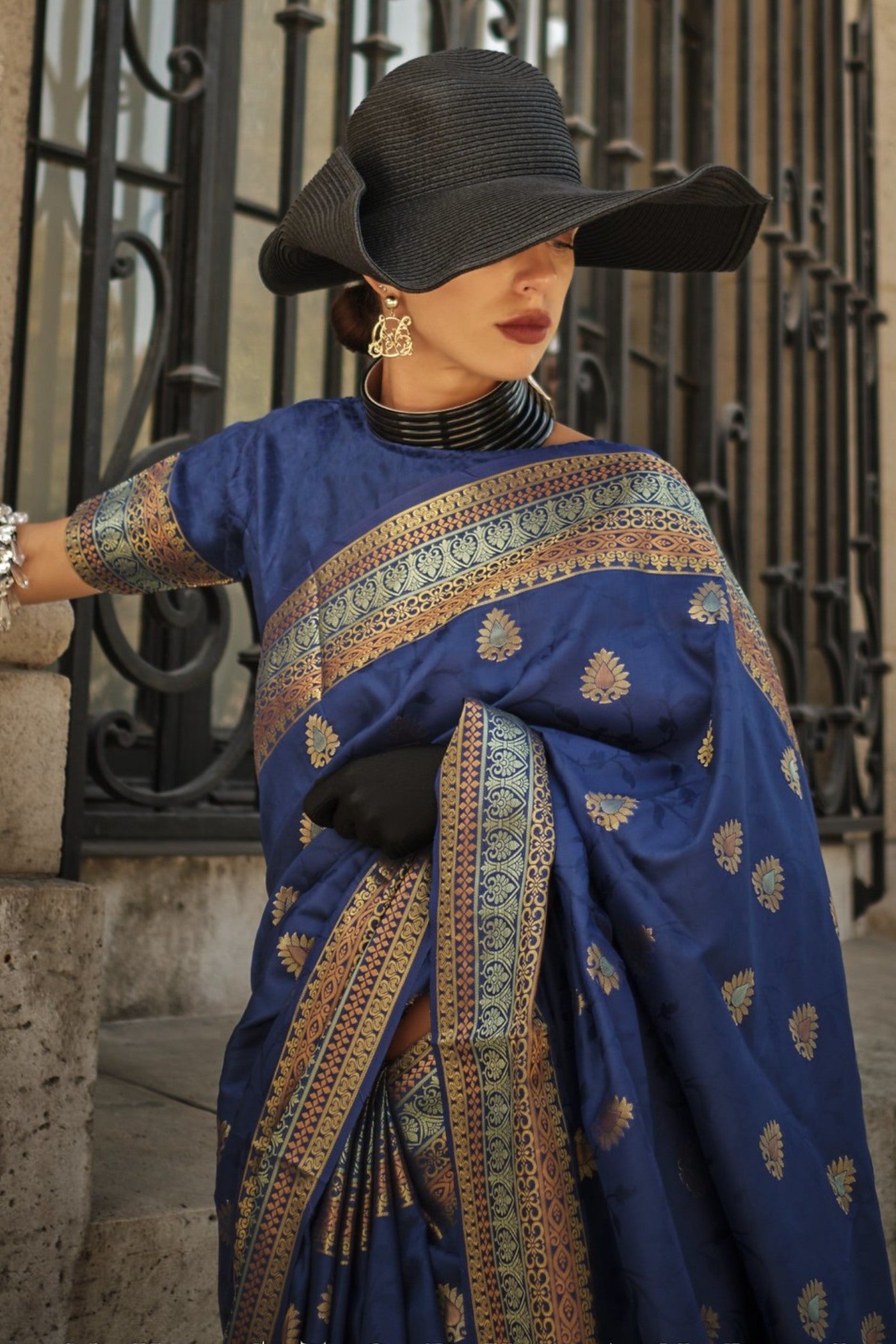 Buy MySilkLove Dark Navy Blue Banarasi Handloom Saree Online