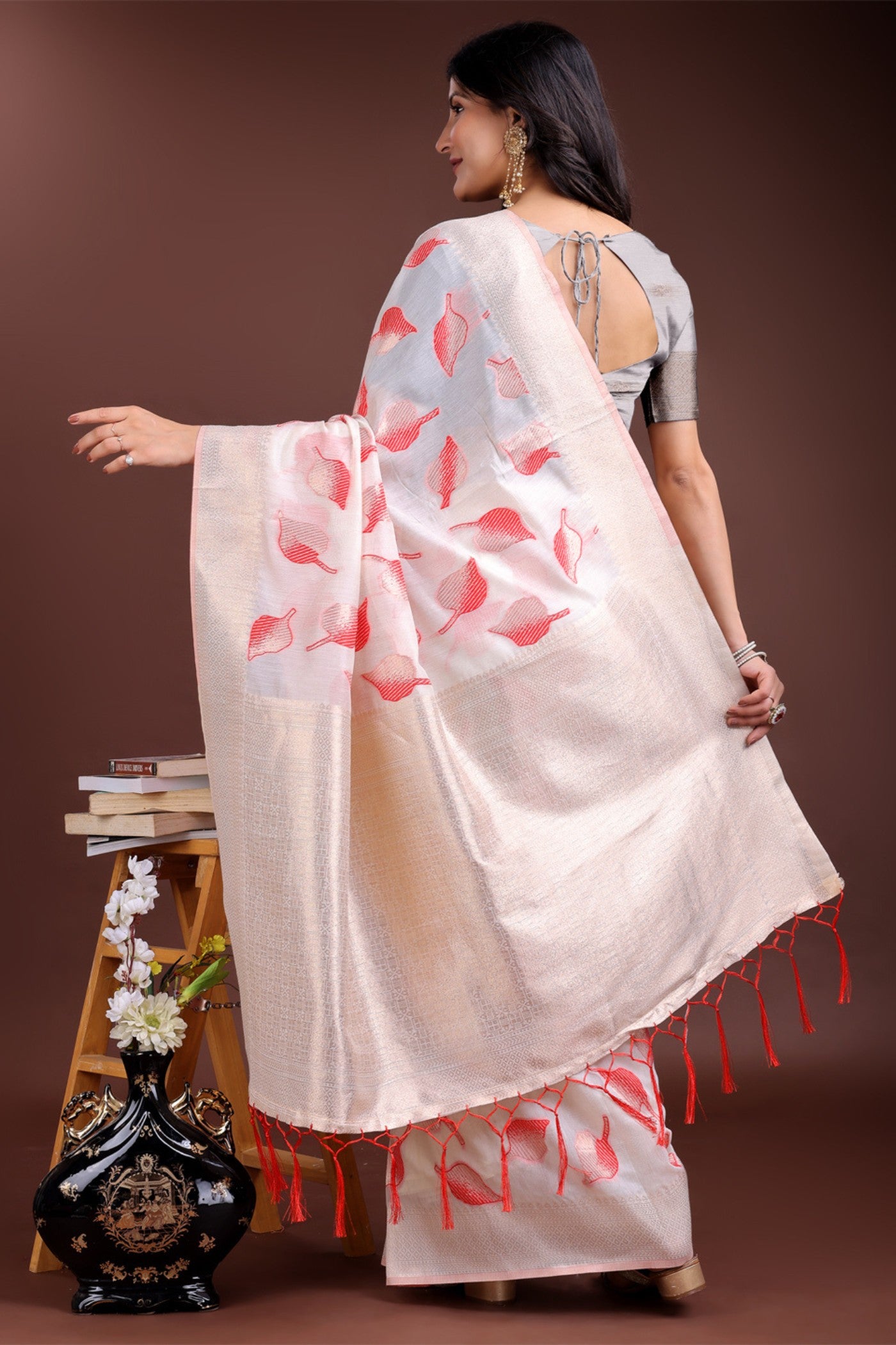 Buy MySilkLove Daisy White and Red Woven Cotton Saree Online