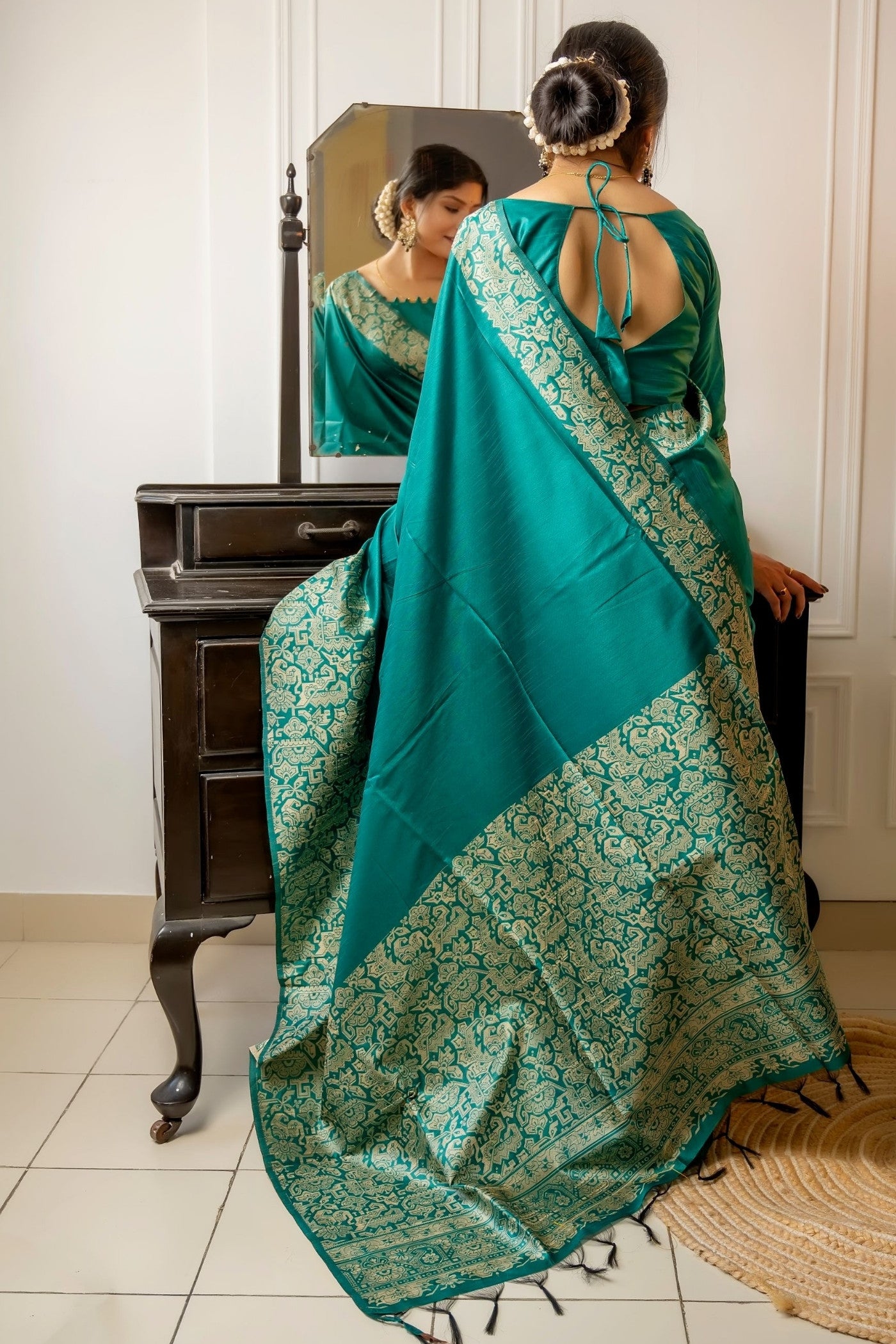 Buy MySilkLove Tiffany Blue Banarasi Handloom Raw Silk Saree Online