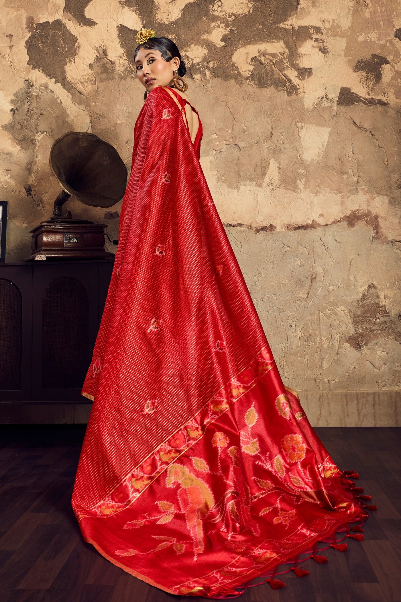 Buy MySilkLove Medium Red Banarasi Handloom Saree Online