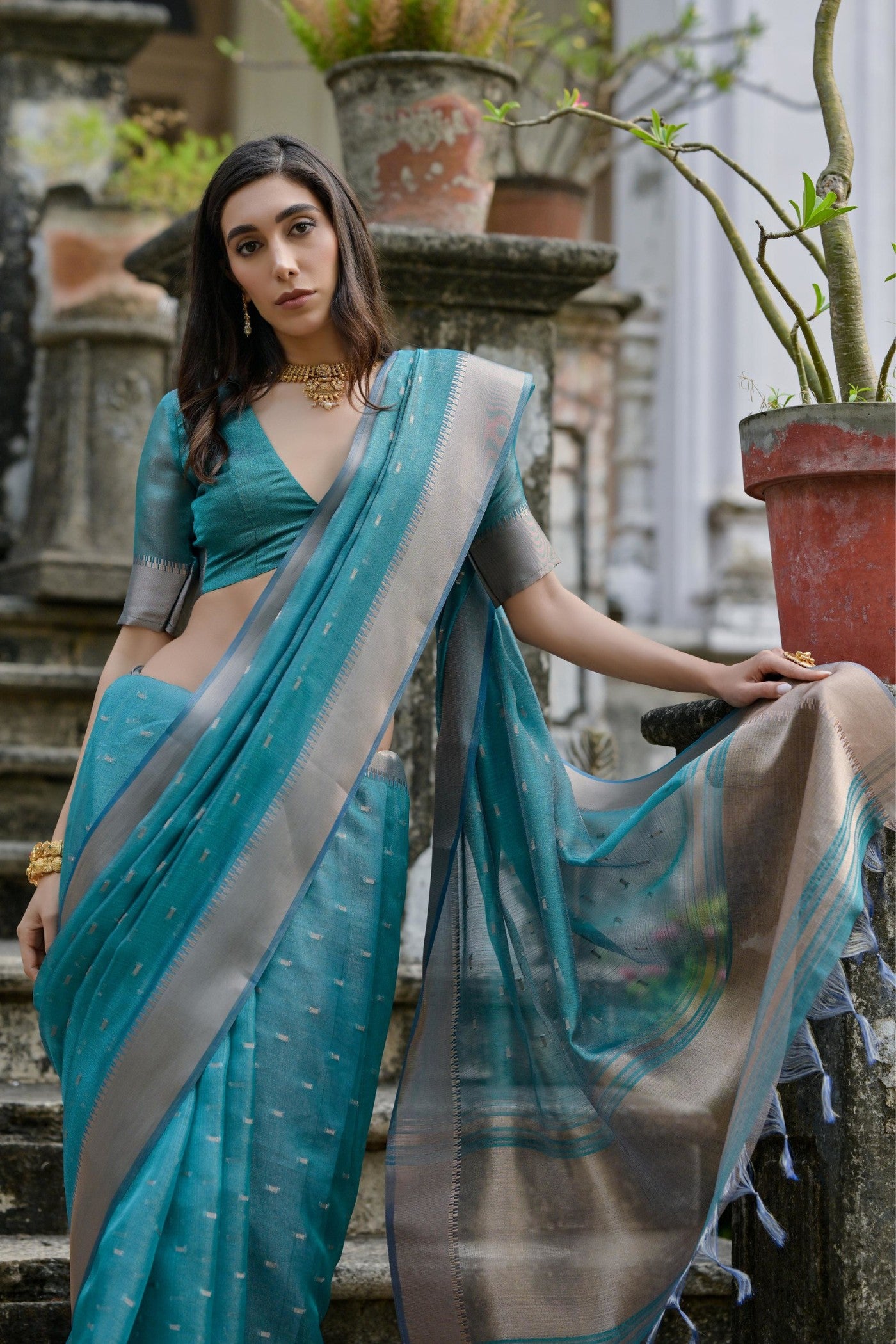 Buy MySilkLove Admiral Blue Woven Banarasi Saree Online