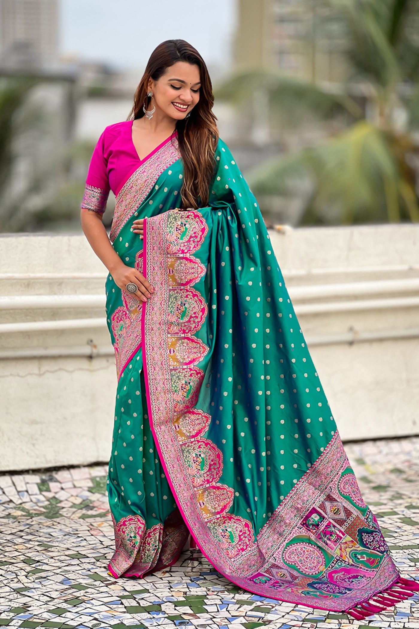 Buy MySilkLove Peacock Green Woven Banarasi Saree Online