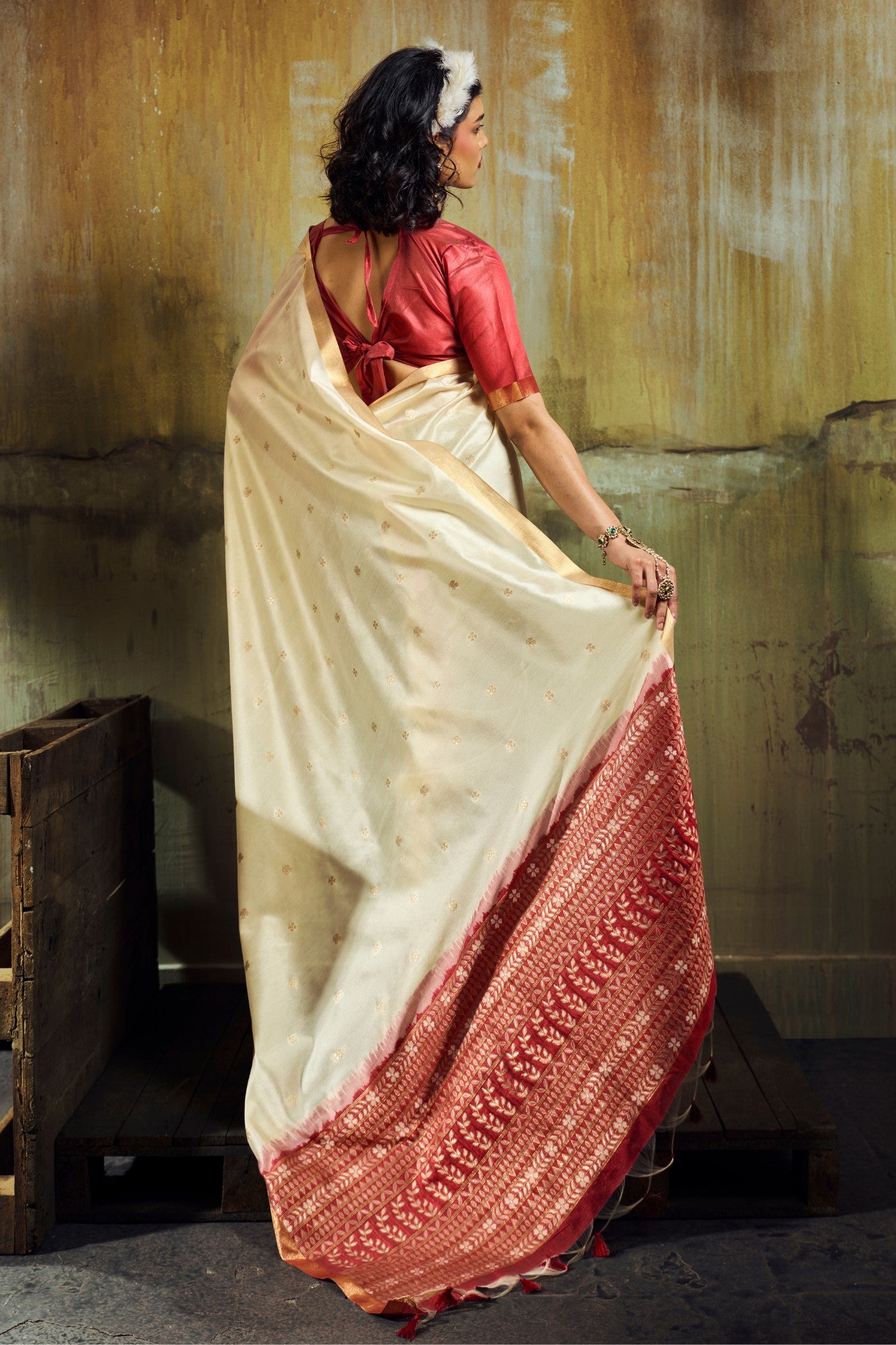 Buy MySilkLove Milk White Tussar Handloom Silk Saree Online