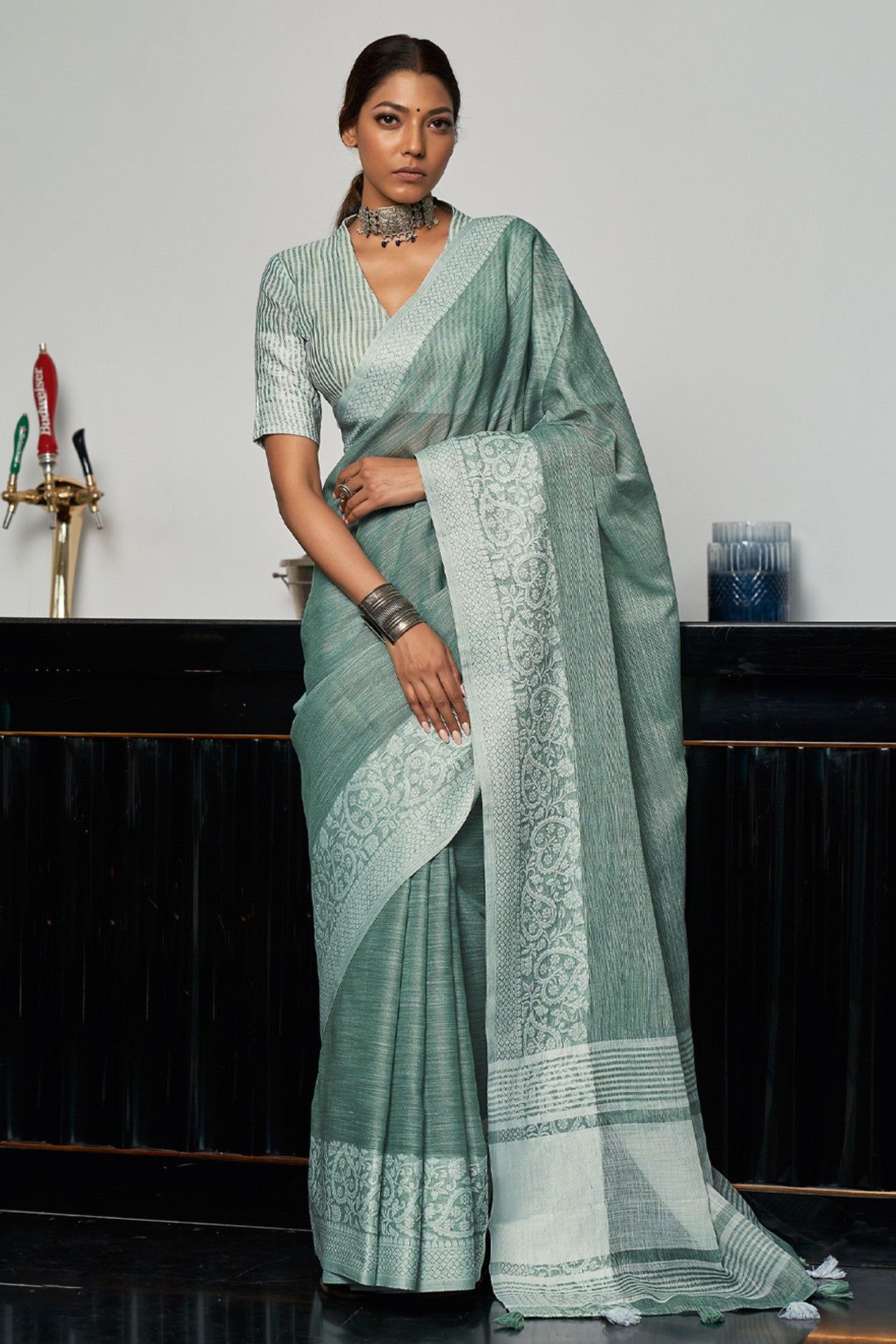 Buy MySilkLove Lincoln Green Woven Linen Saree Online