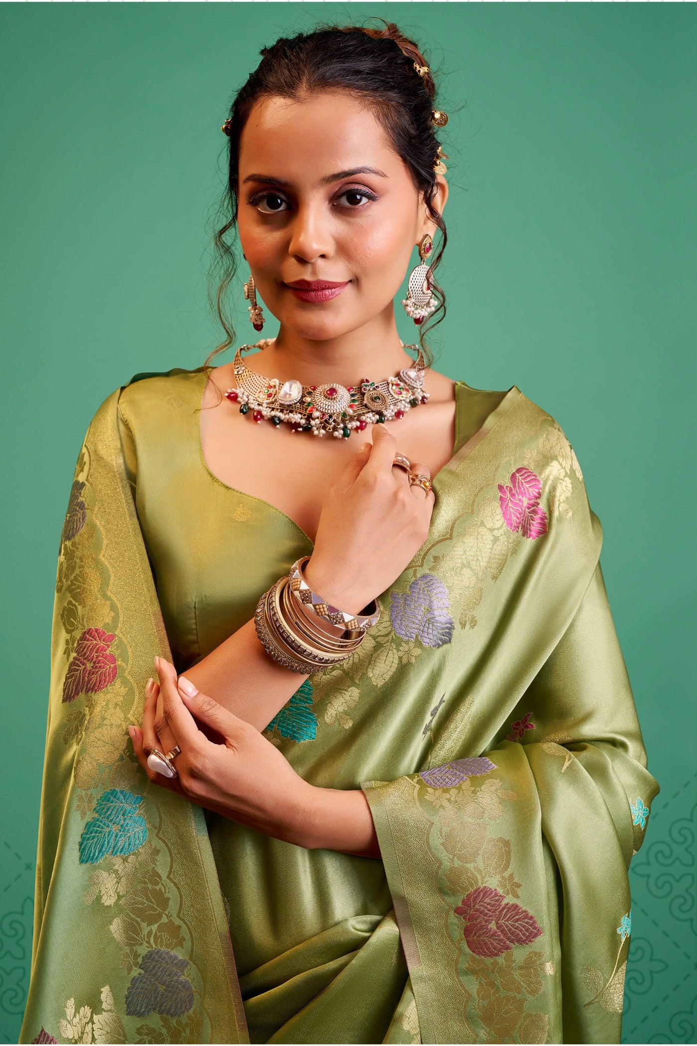 MySilkLove Lwan Green Handloom Satin Silk Saree