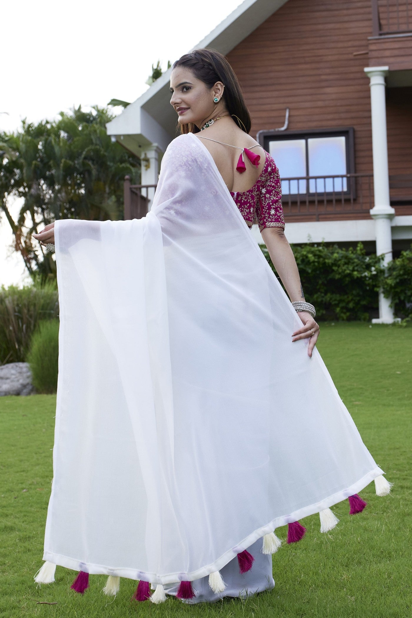 Buy MySilkLove Pearl White Georgette Saree Online