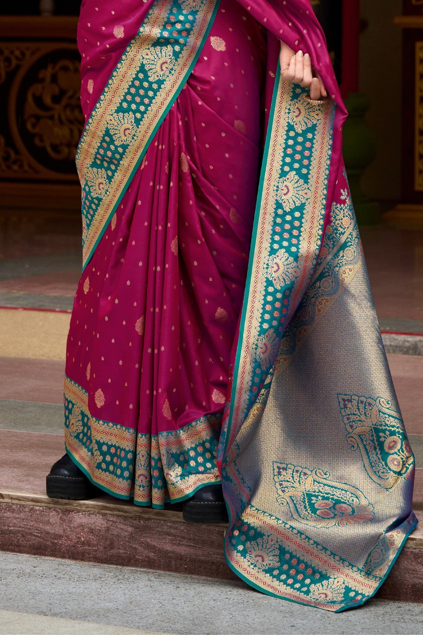 Buy MySilkLove Verbena Purple Woven Banarasi Saree Online