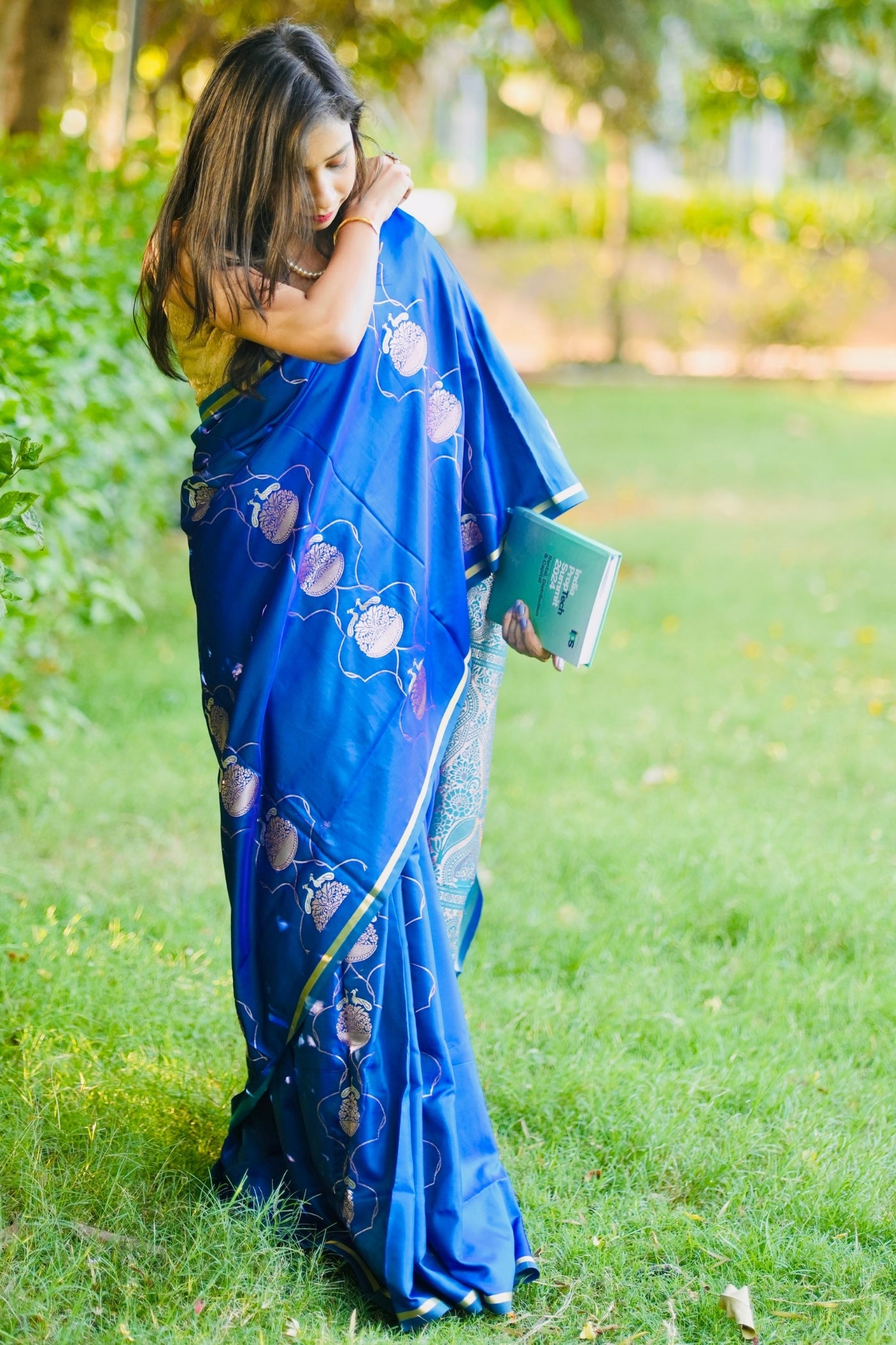 Buy MySilkLove Royal Blue Handloom Satin Silk Saree Online