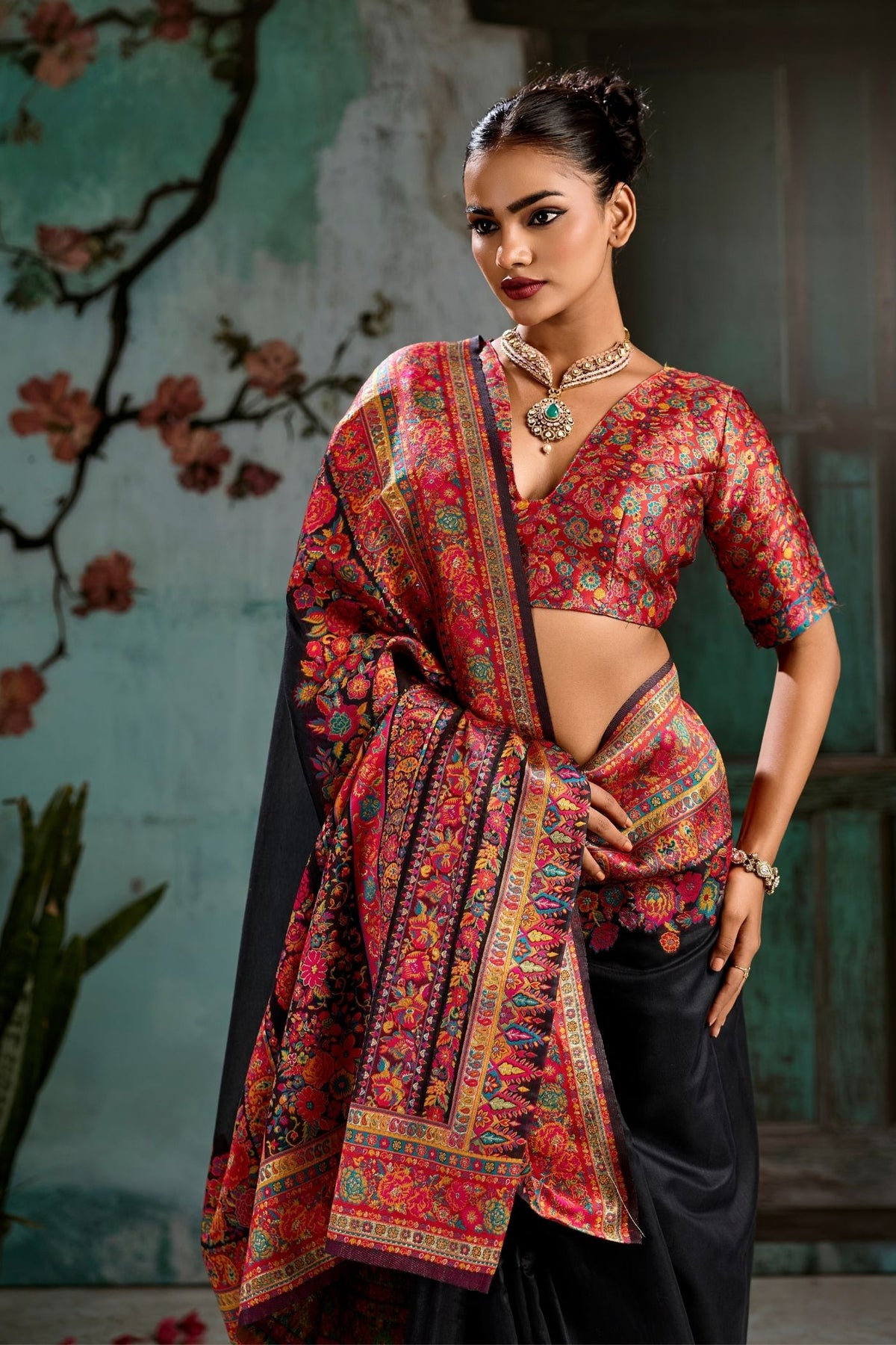 Buy MySilkLove Charcoal Black Kashmiri Handloom Jamewar Saree Online