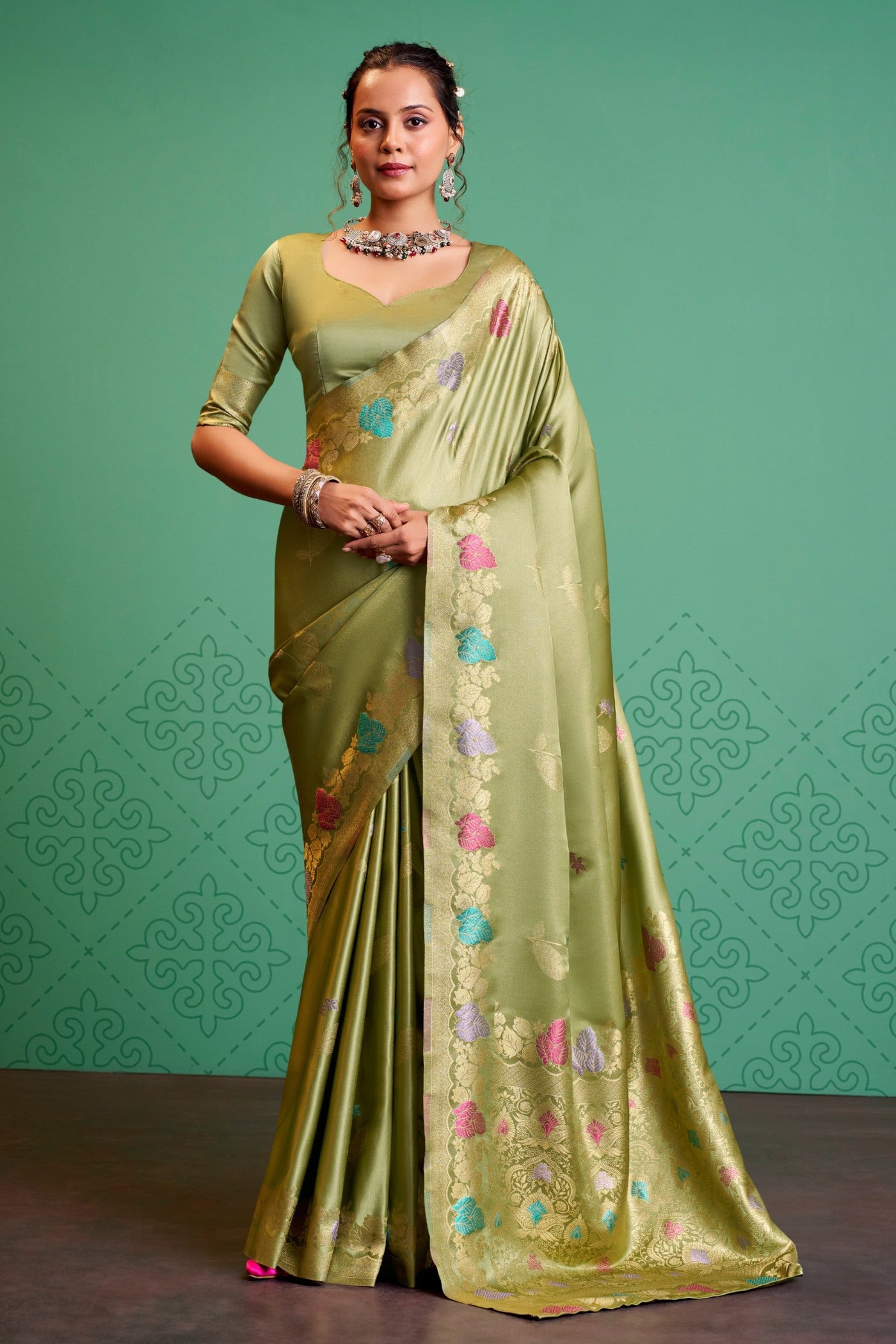 Buy MySilkLove Lwan Green Handloom Satin Silk Saree Online