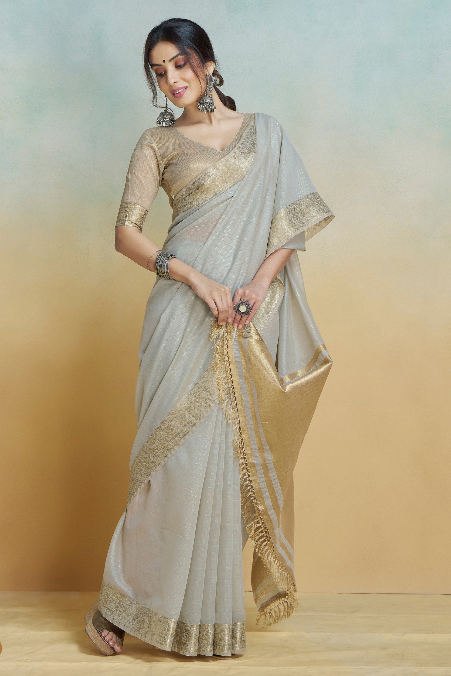 Buy MySilkLove Dusty Grey Woven Maheshwari Saree Online
