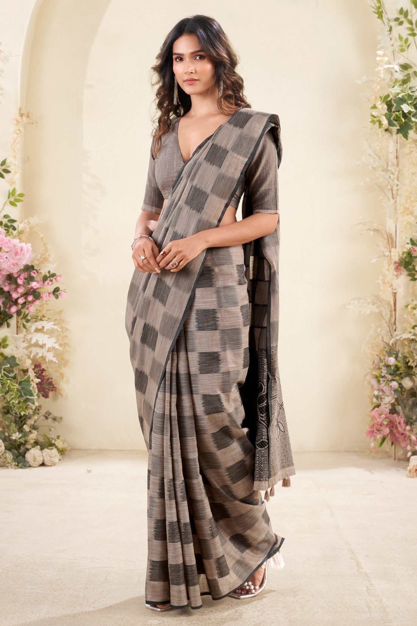 Buy MySilkLove Burn Wood Grey Woven Linen Saree Online