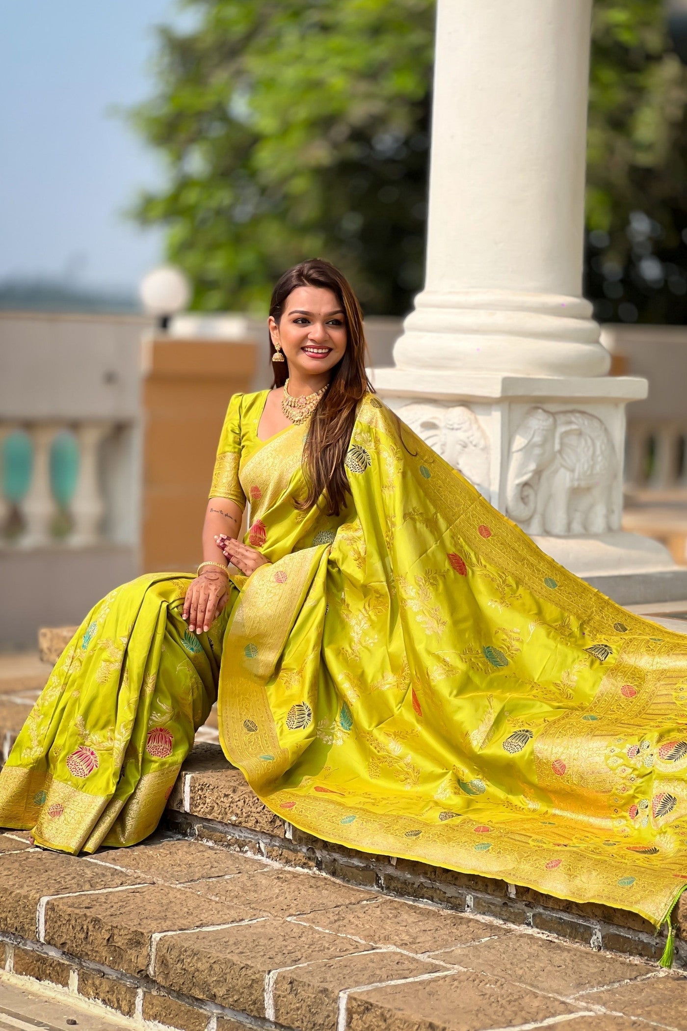 Buy MySilkLove Parrot Green Woven Banarasi Saree Online