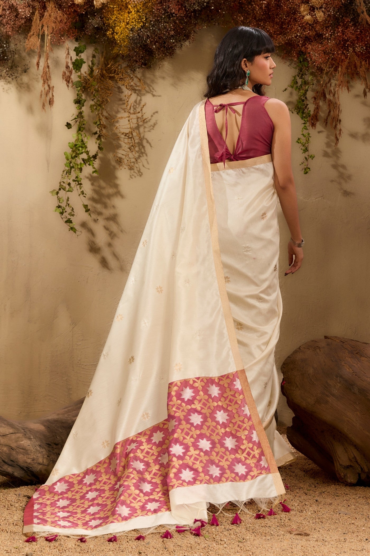 Buy MySilkLove Titan White Tussar Handloom Silk Saree Online