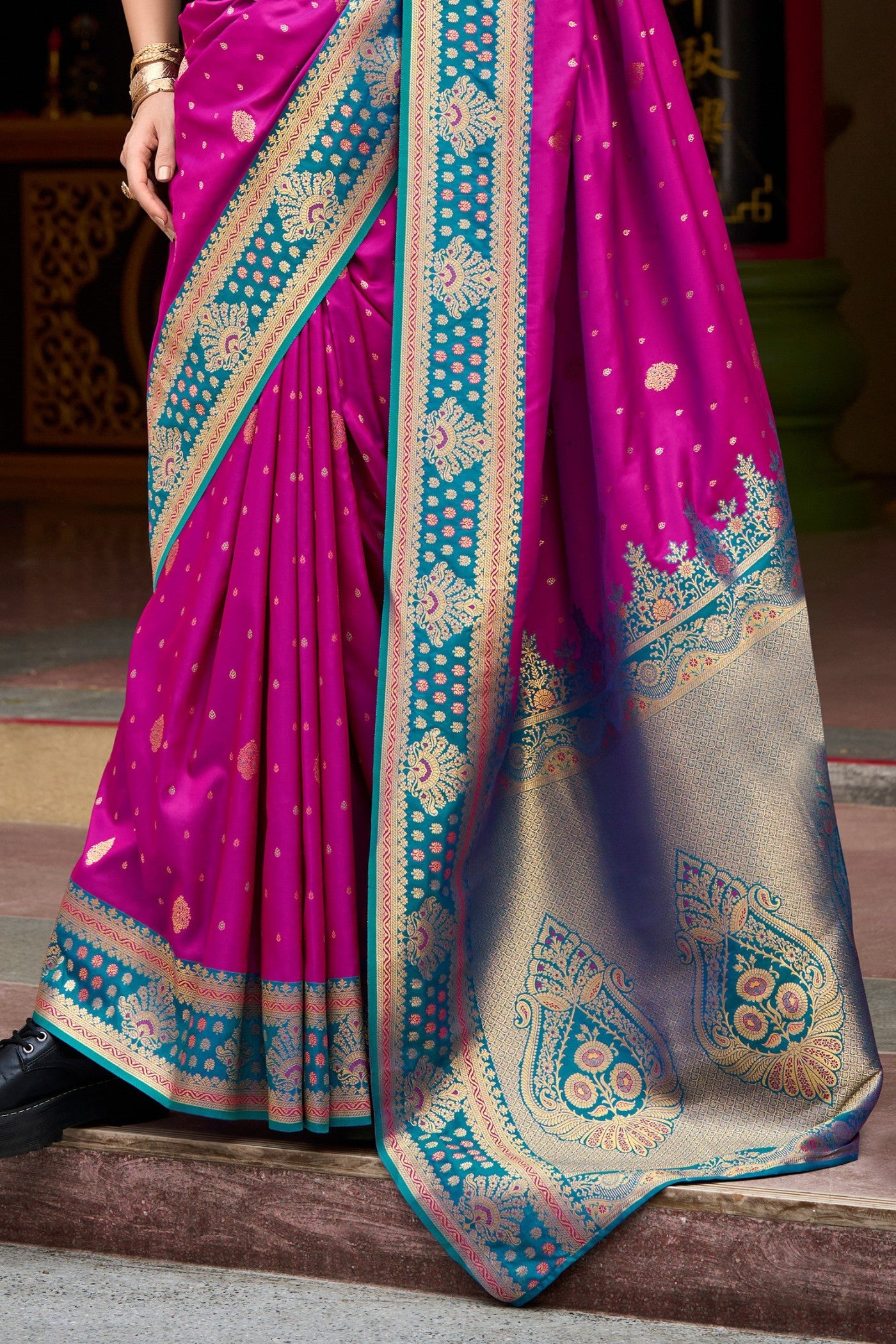 Buy MySilkLove Magenta Pink Woven Banarasi Saree Online