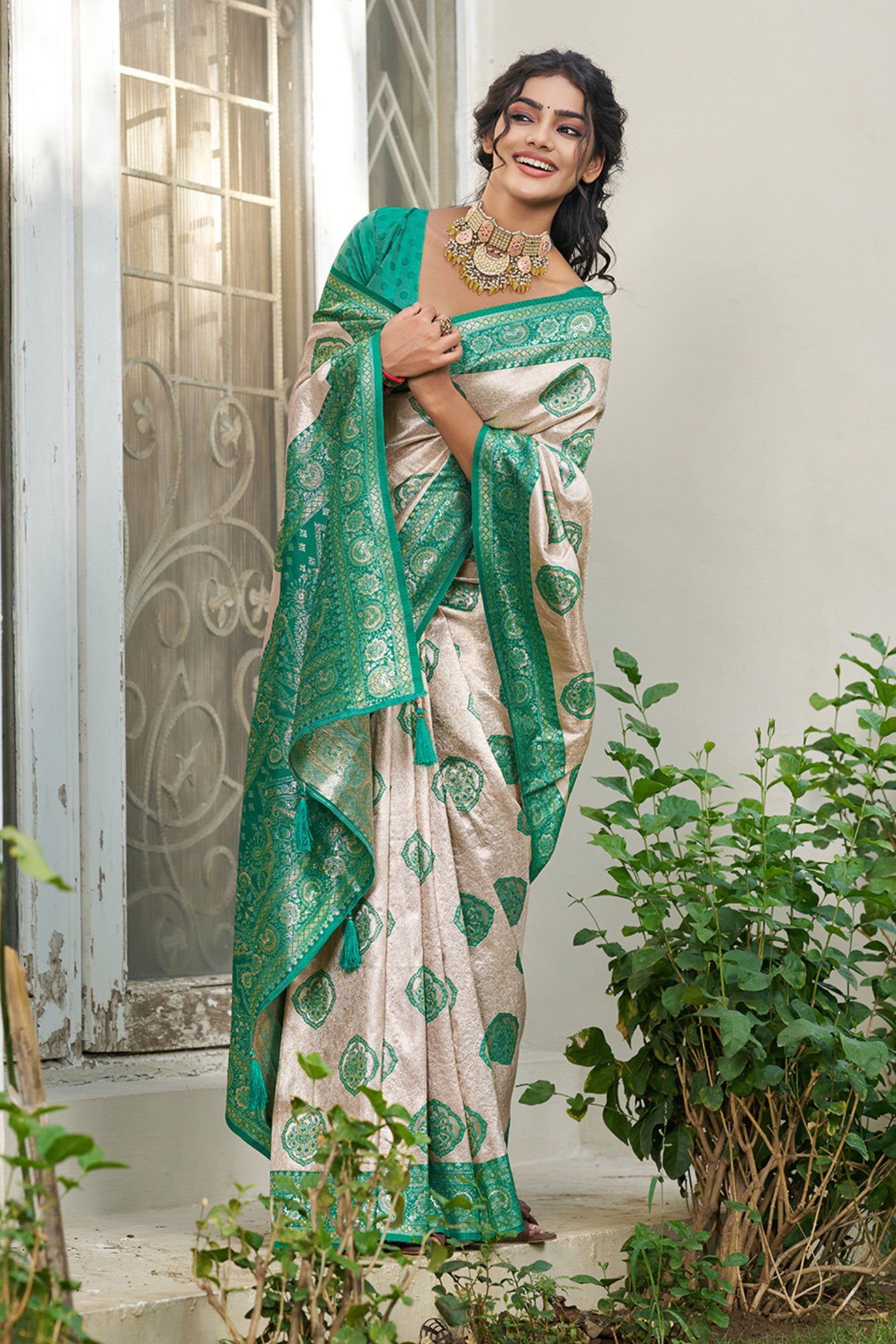 Buy MySilkLove Dutch Cream and Green Woven Banarasi Saree Online