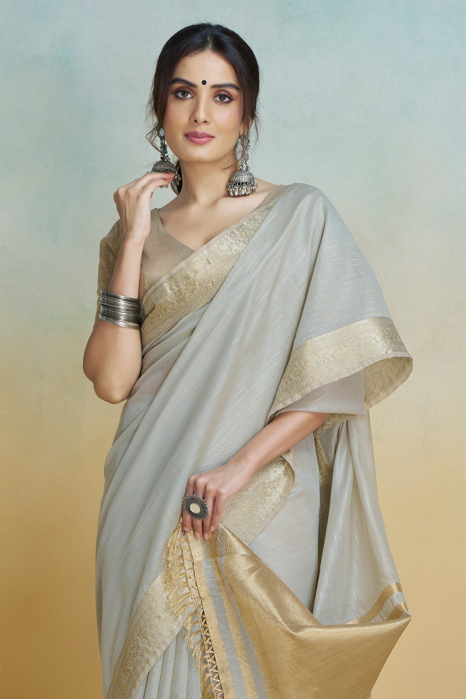 Buy MySilkLove Dusty Grey Woven Maheshwari Saree Online