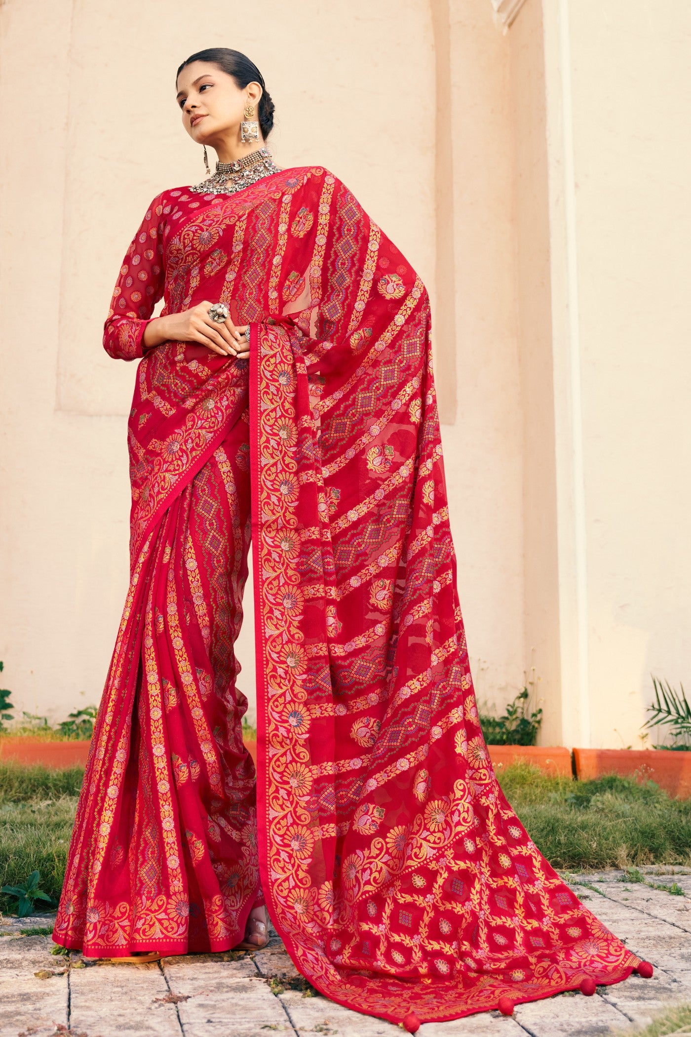 Buy MySilkLove Madder Red Banarasi Georgette Saree Online