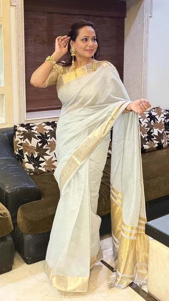 Buy MySilkLove Dusty Grey Woven Maheshwari Saree Online