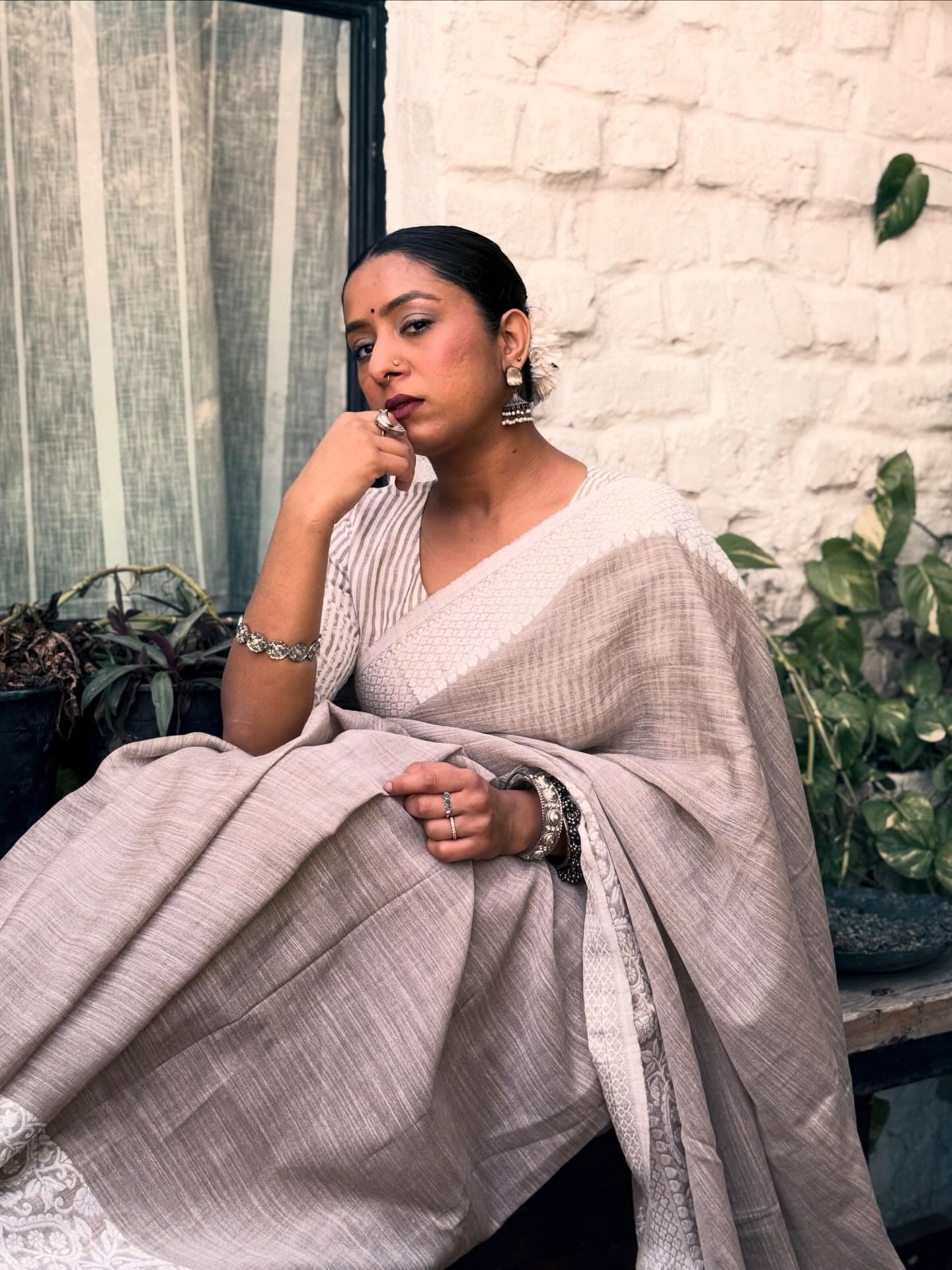 Buy MySilkLove Peanut Brown Woven Linen Saree Online