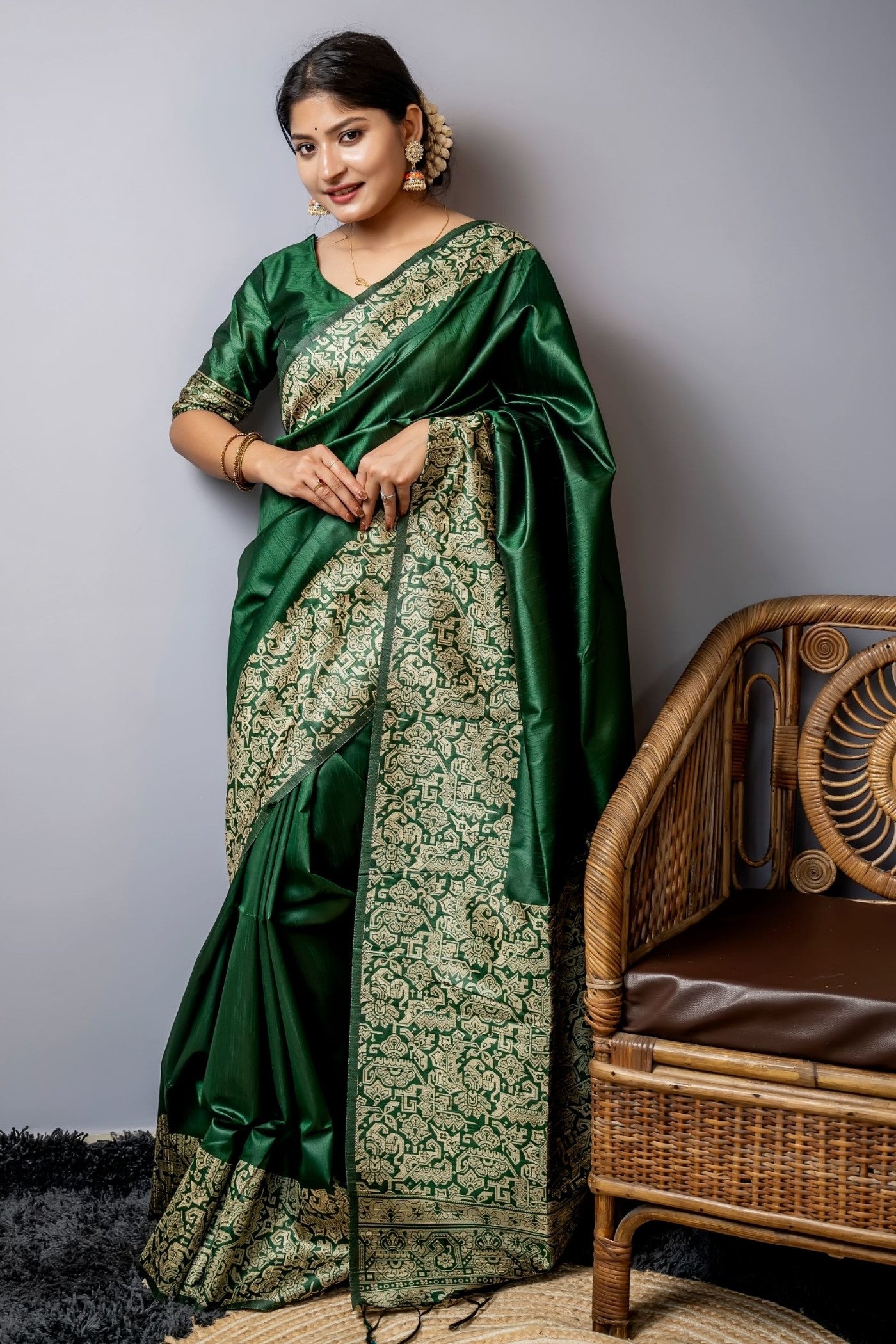 Buy MySilkLove Forest Green Banarasi Handloom Raw Silk Saree Online