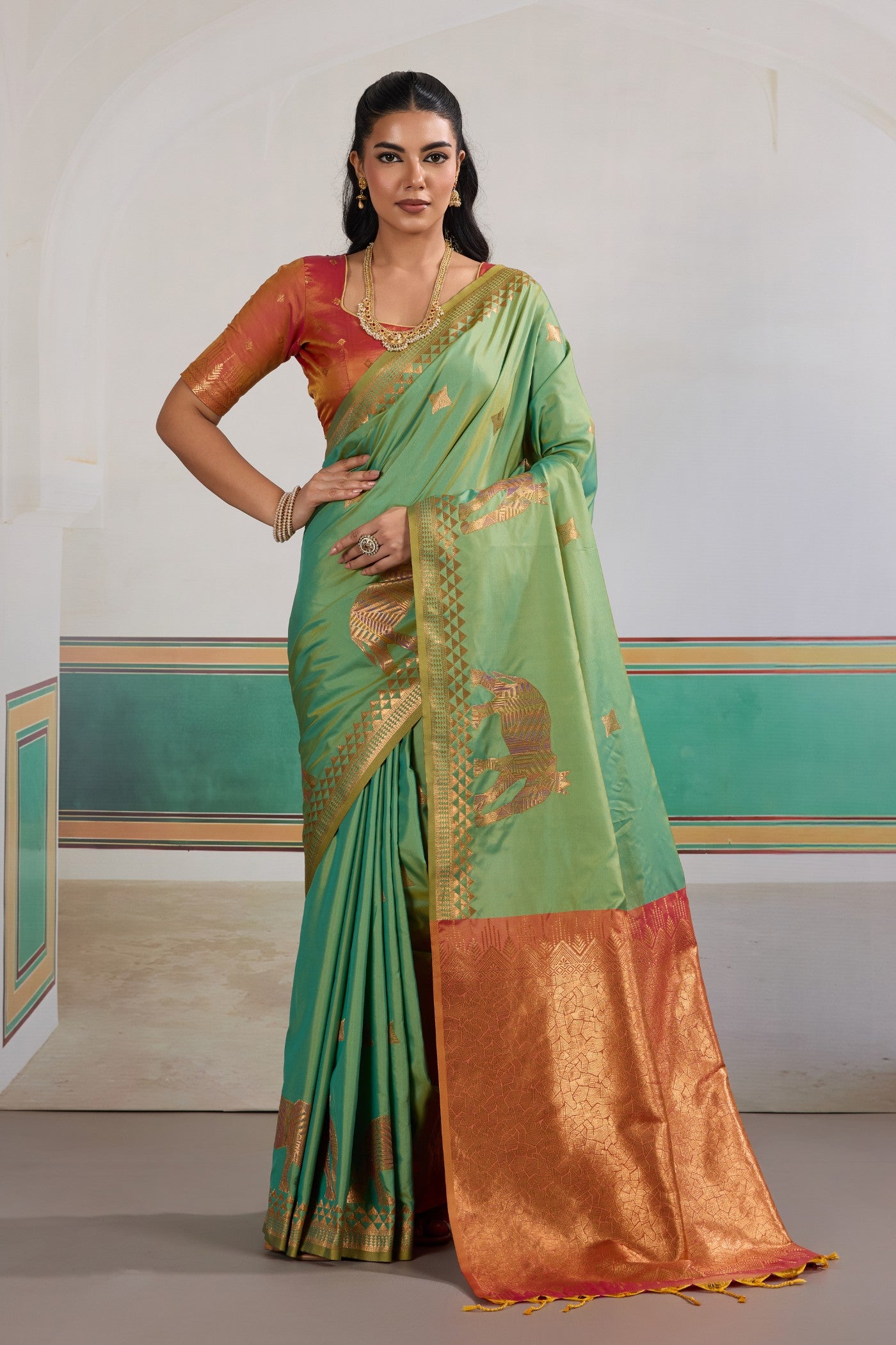 Buy MySilkLove Lawn Green Banarasi Handloom Saree Online