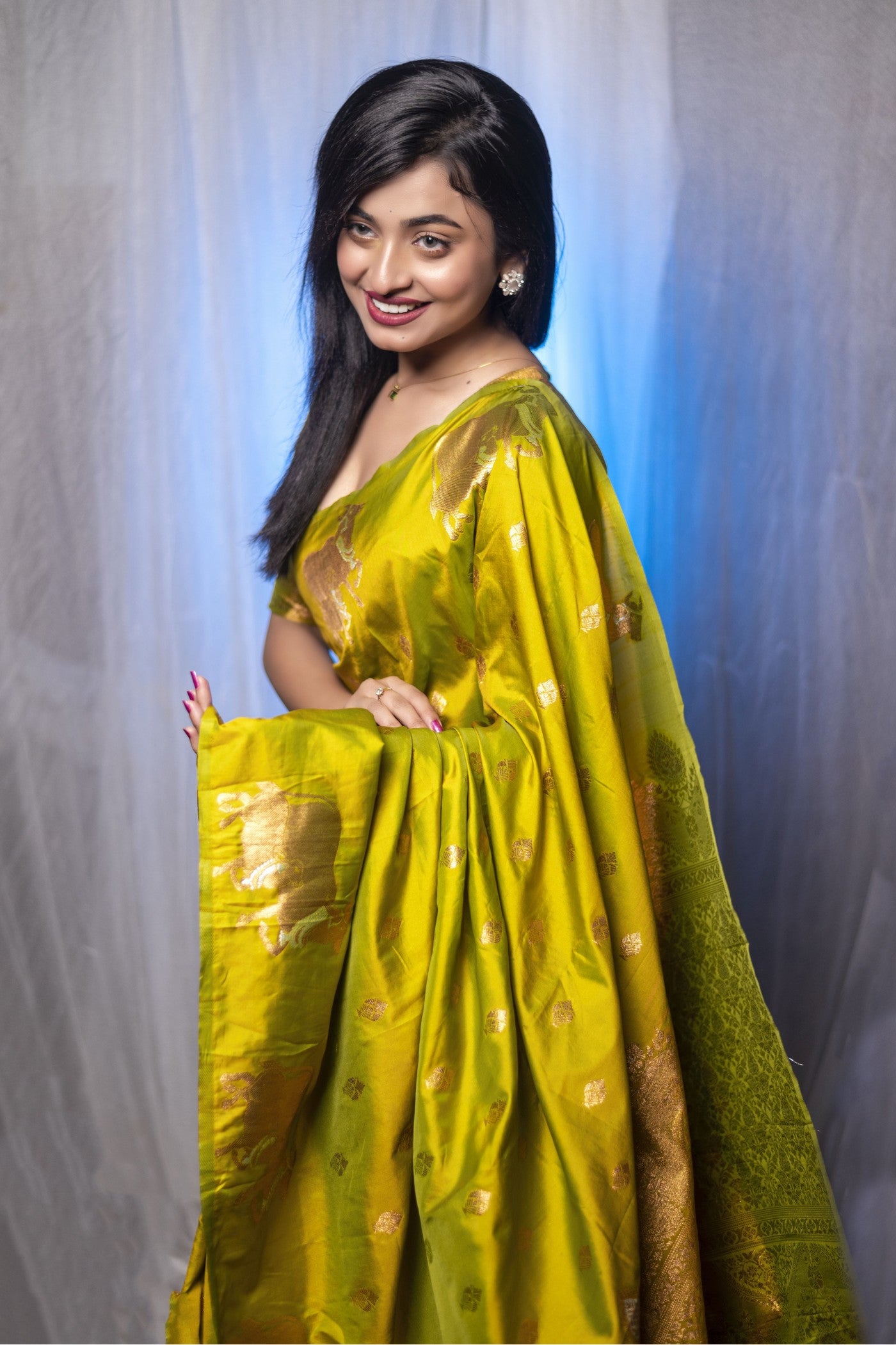 Buy MySilkLove Lawn Green Woven Banarasi Saree Online
