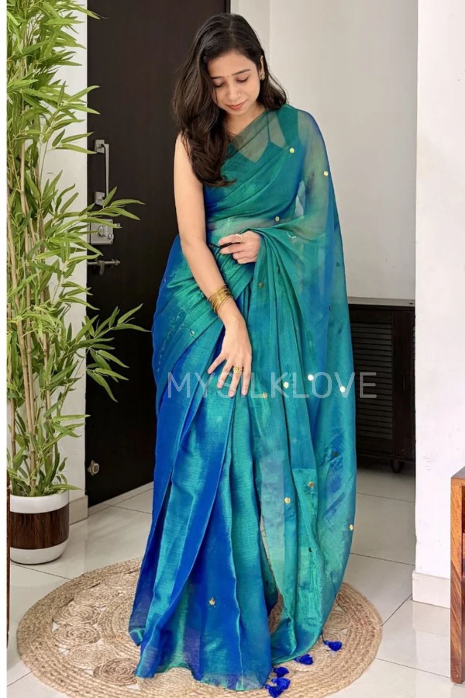 Buy MySilkLove Emerald Green Tikali work Tissue Silk saree Online