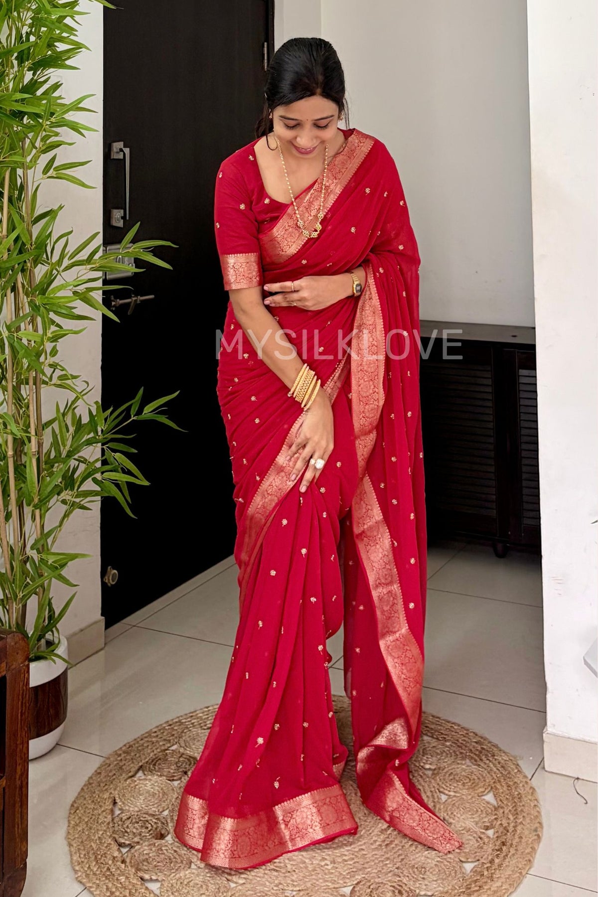 Buy MySilkLove Velvet Red Zari Woven Bidding Floral Georgette Saree Online