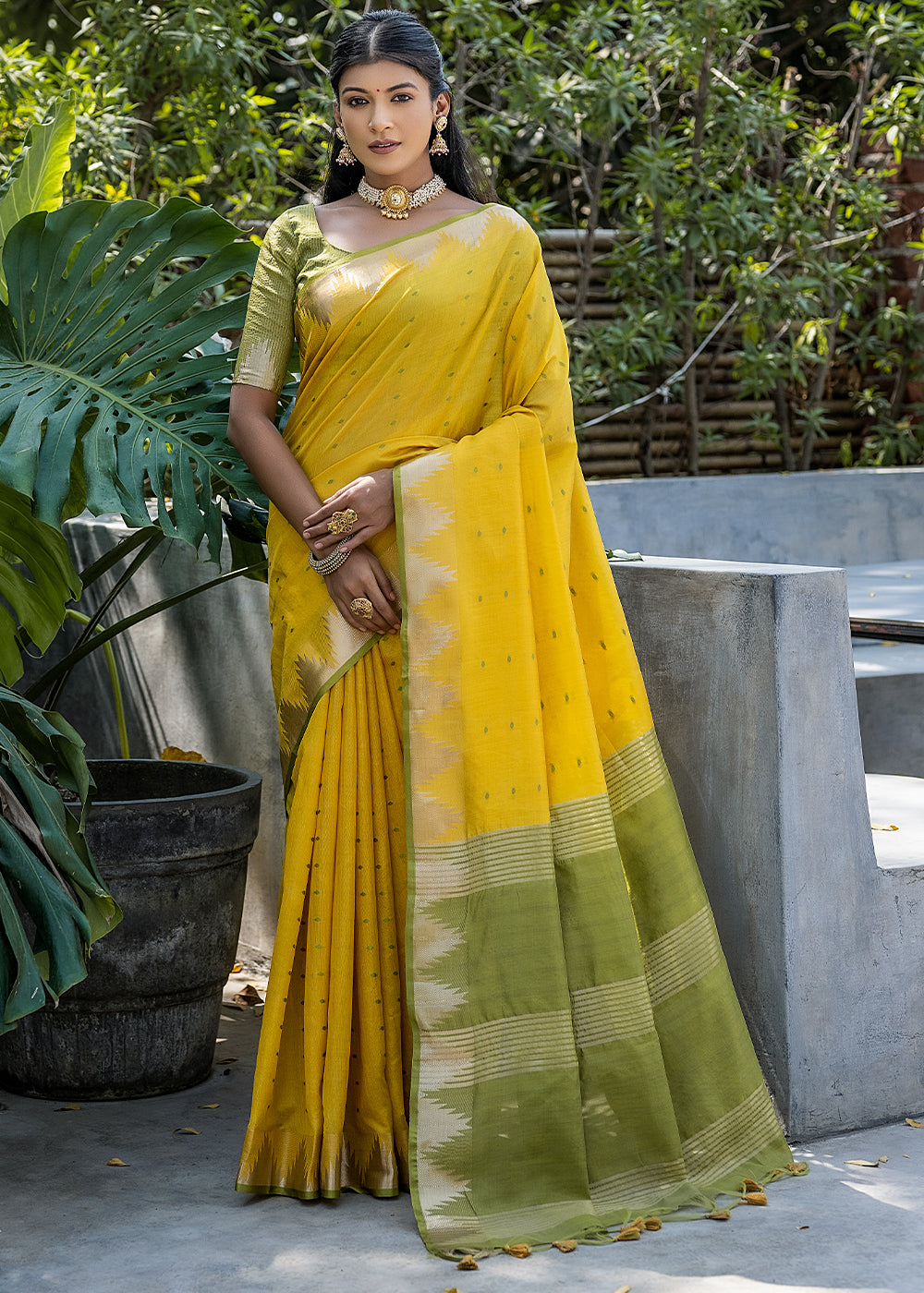 Buy MySilkLove Tulip Yellow Zari Woven Banarasi Raw Silk Saree Online