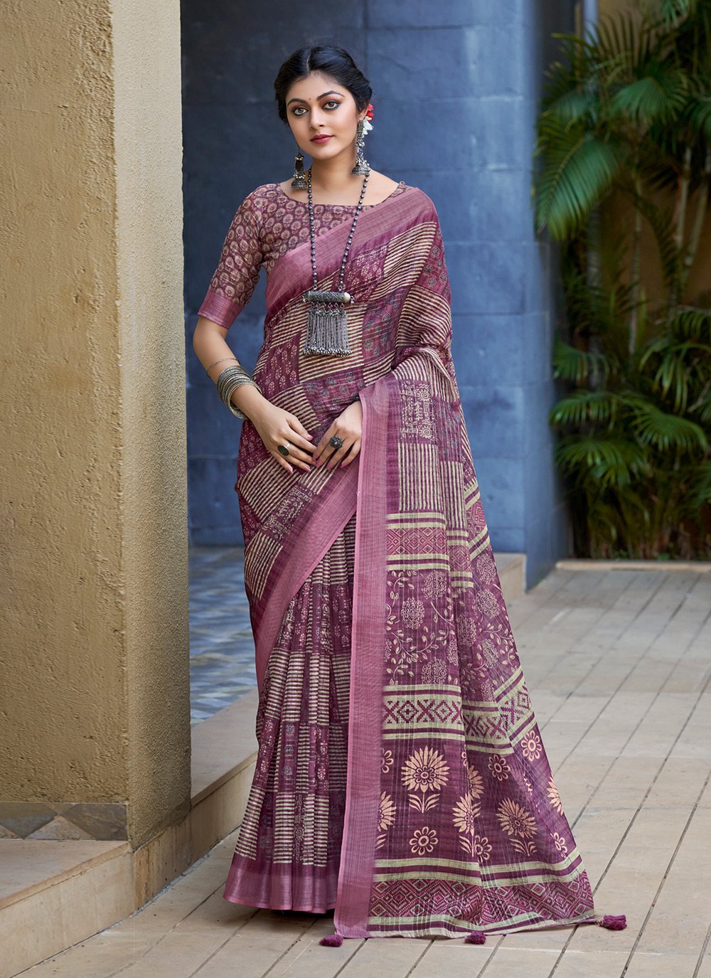 Buy MySilkLove Twilight Lavender Digital Printed Linen Saree Online